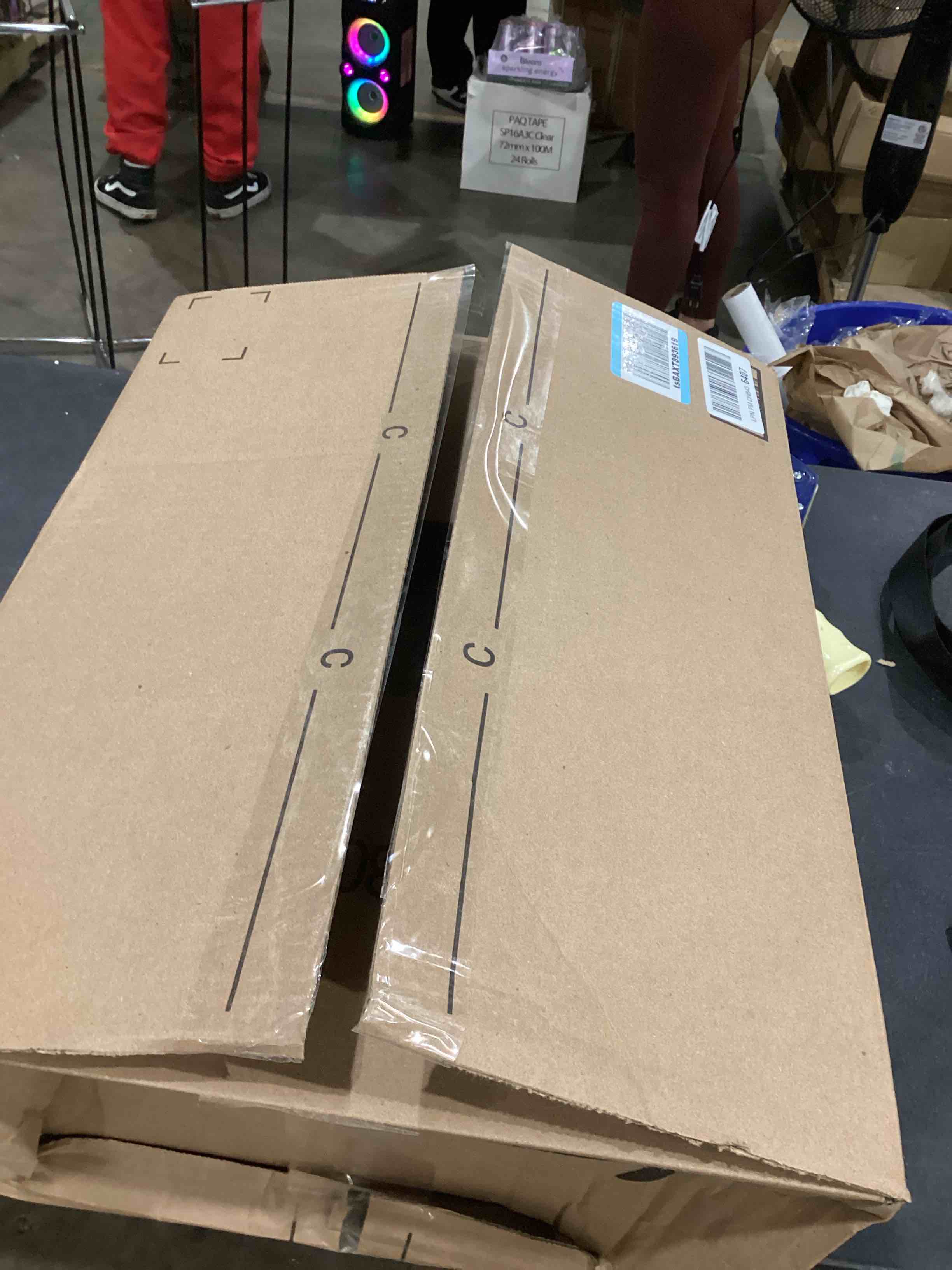 https://s3.amazonaws.com/lotting-images-prod/bidfta/TEA1630811_1747141128214.jpeg