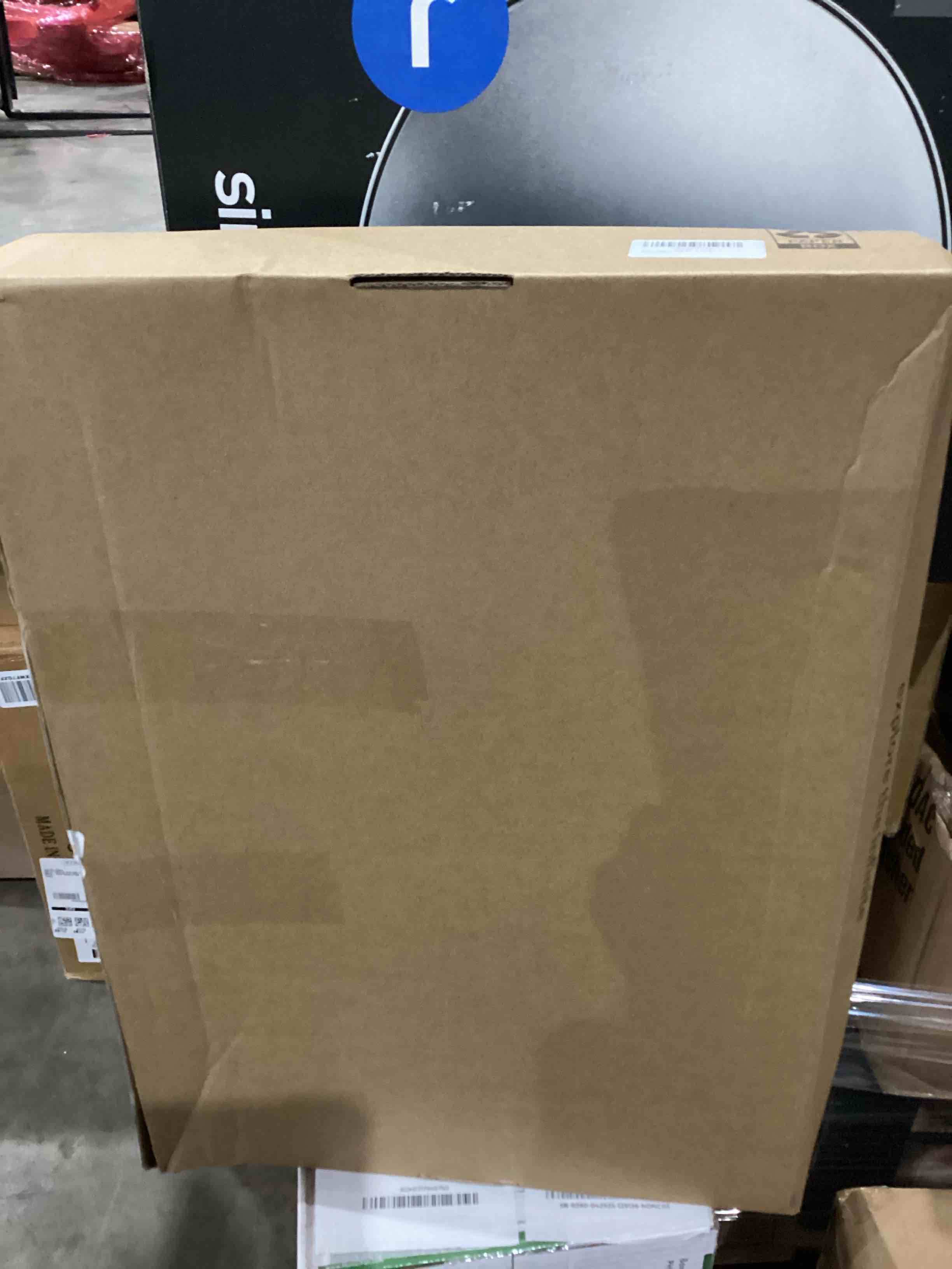 https://s3.amazonaws.com/lotting-images-prod/bidfta/TEA1630912_1747136906748.jpeg