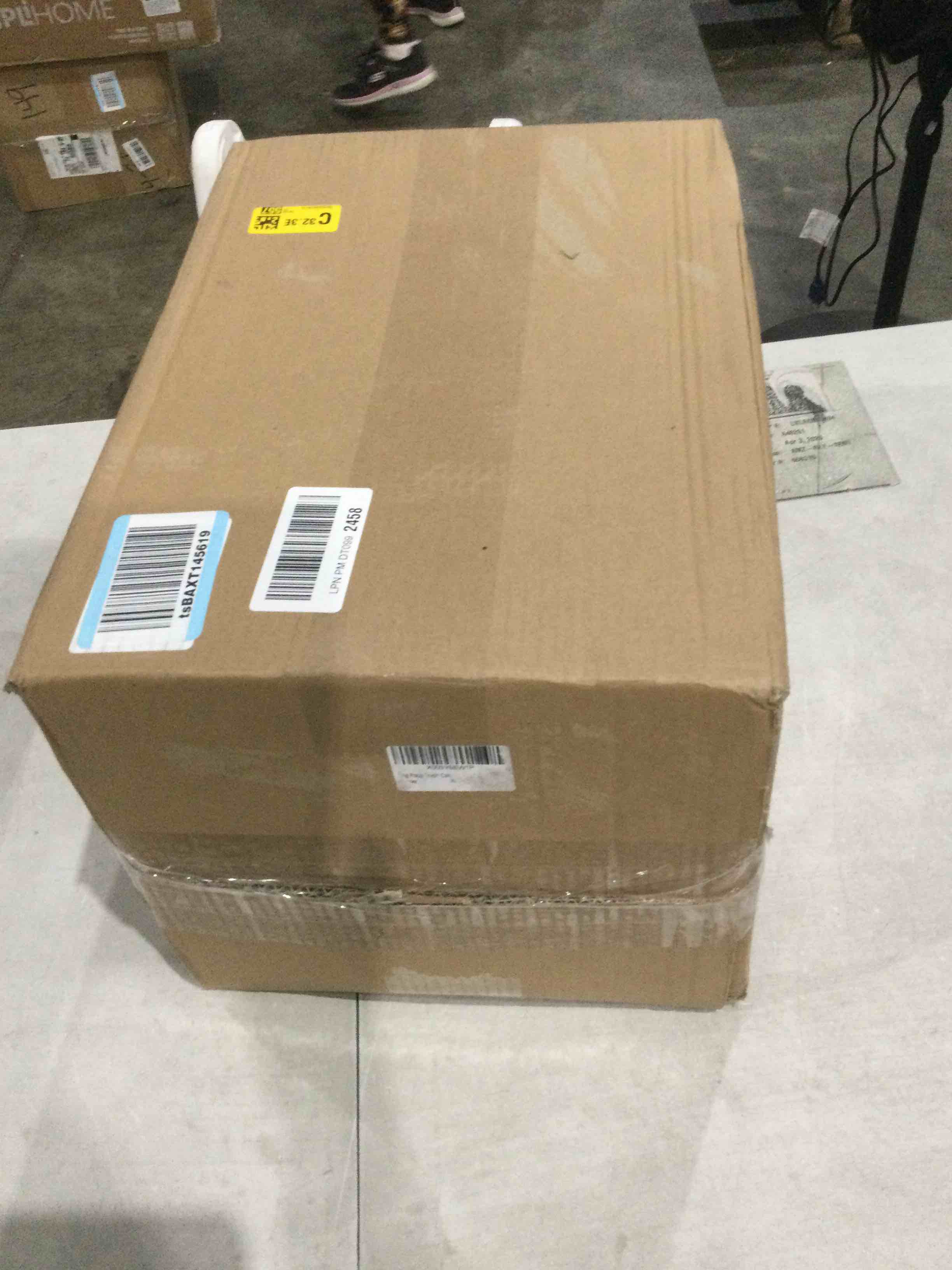 https://s3.amazonaws.com/lotting-images-prod/bidfta/TEA1630957_1747139432702.jpeg