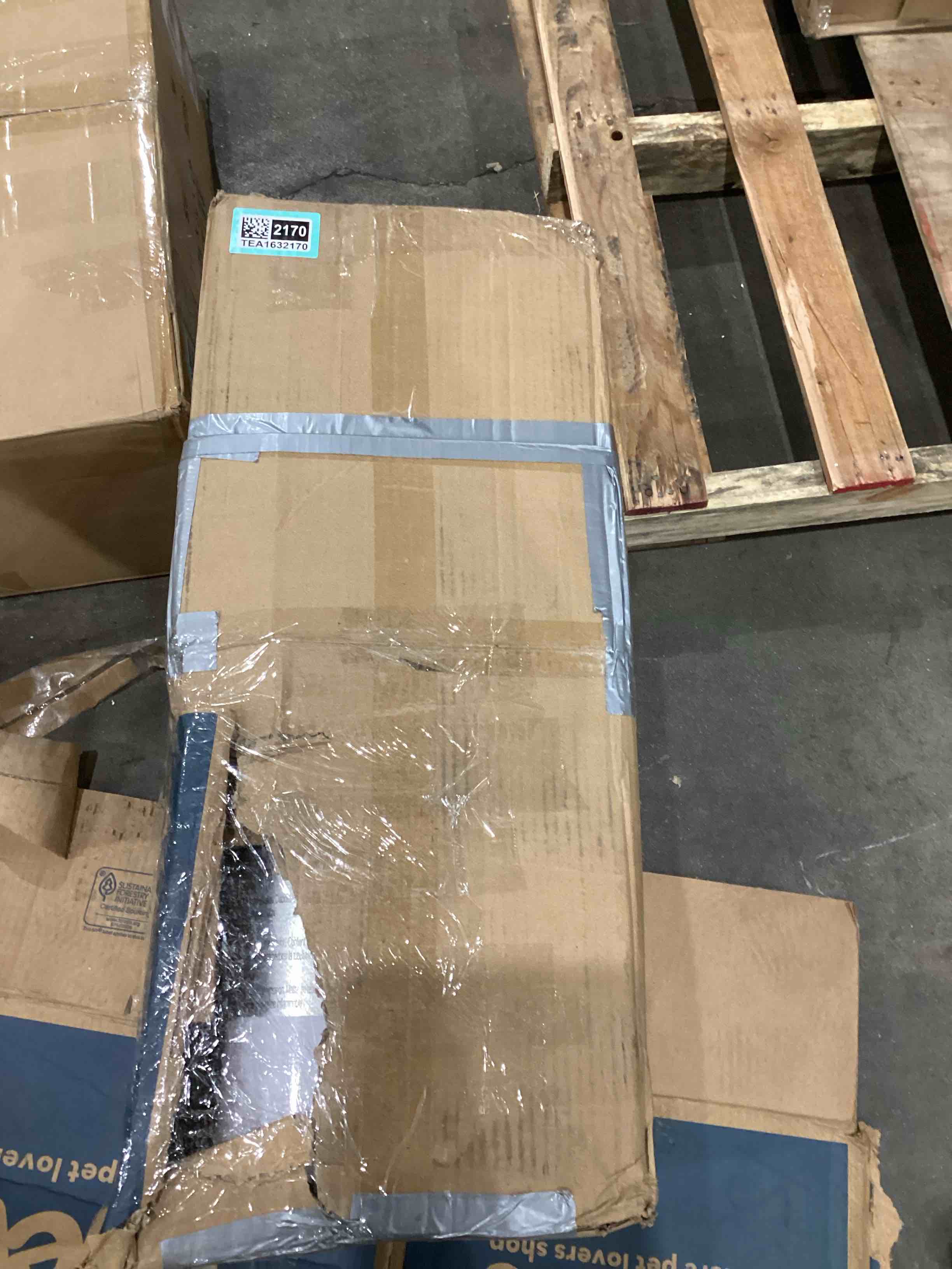 https://s3.amazonaws.com/lotting-images-prod/bidfta/TEA1632170_1747763903484.jpeg