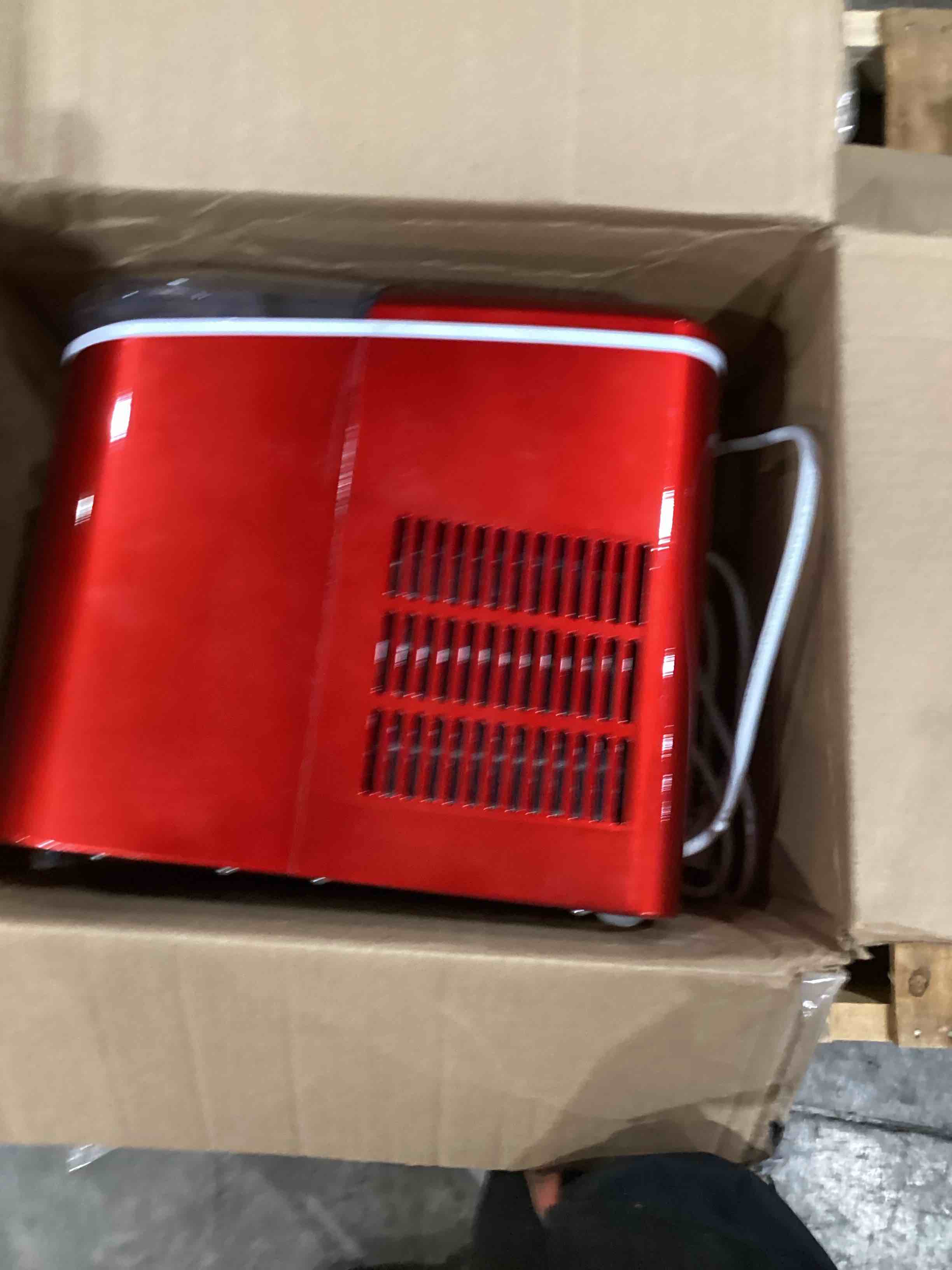 https://s3.amazonaws.com/lotting-images-prod/bidfta/TEA1633611_1747403079768.jpeg