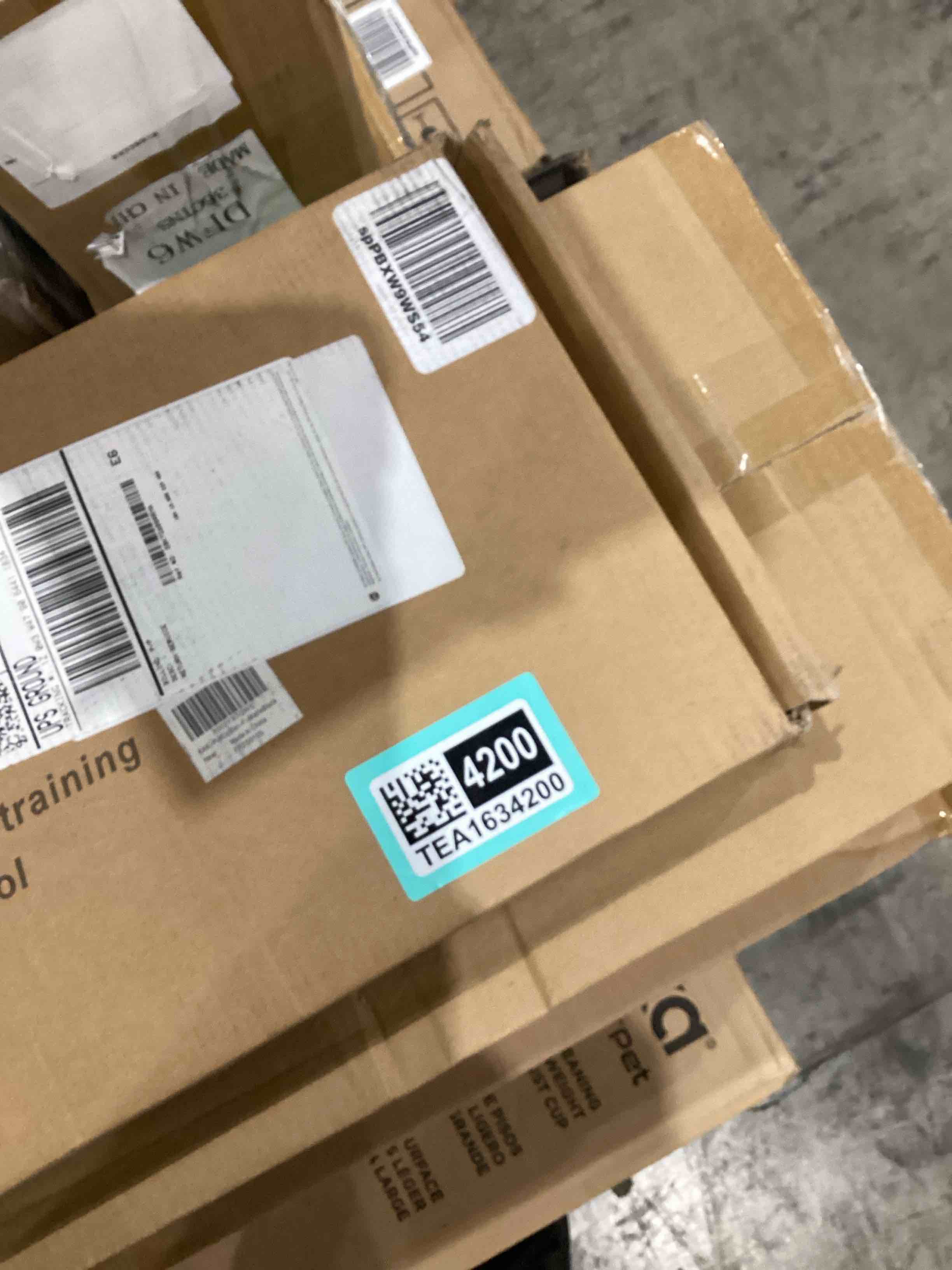https://s3.amazonaws.com/lotting-images-prod/bidfta/TEA1634200_1748001158578.jpeg