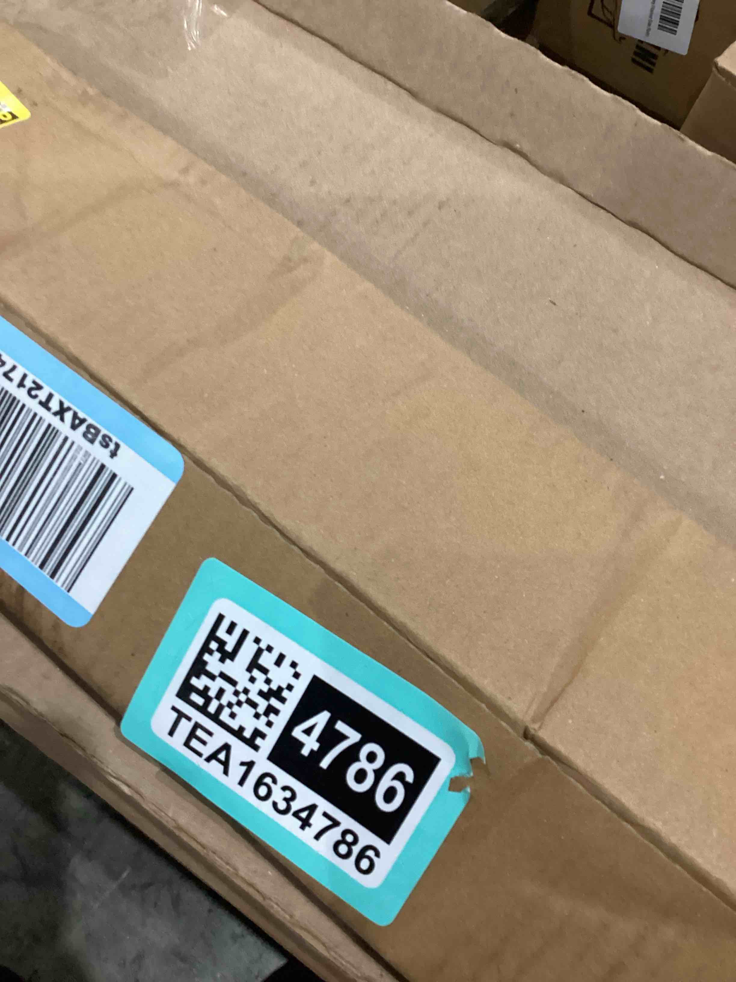 https://s3.amazonaws.com/lotting-images-prod/bidfta/TEA1634786_1748532334515.jpeg