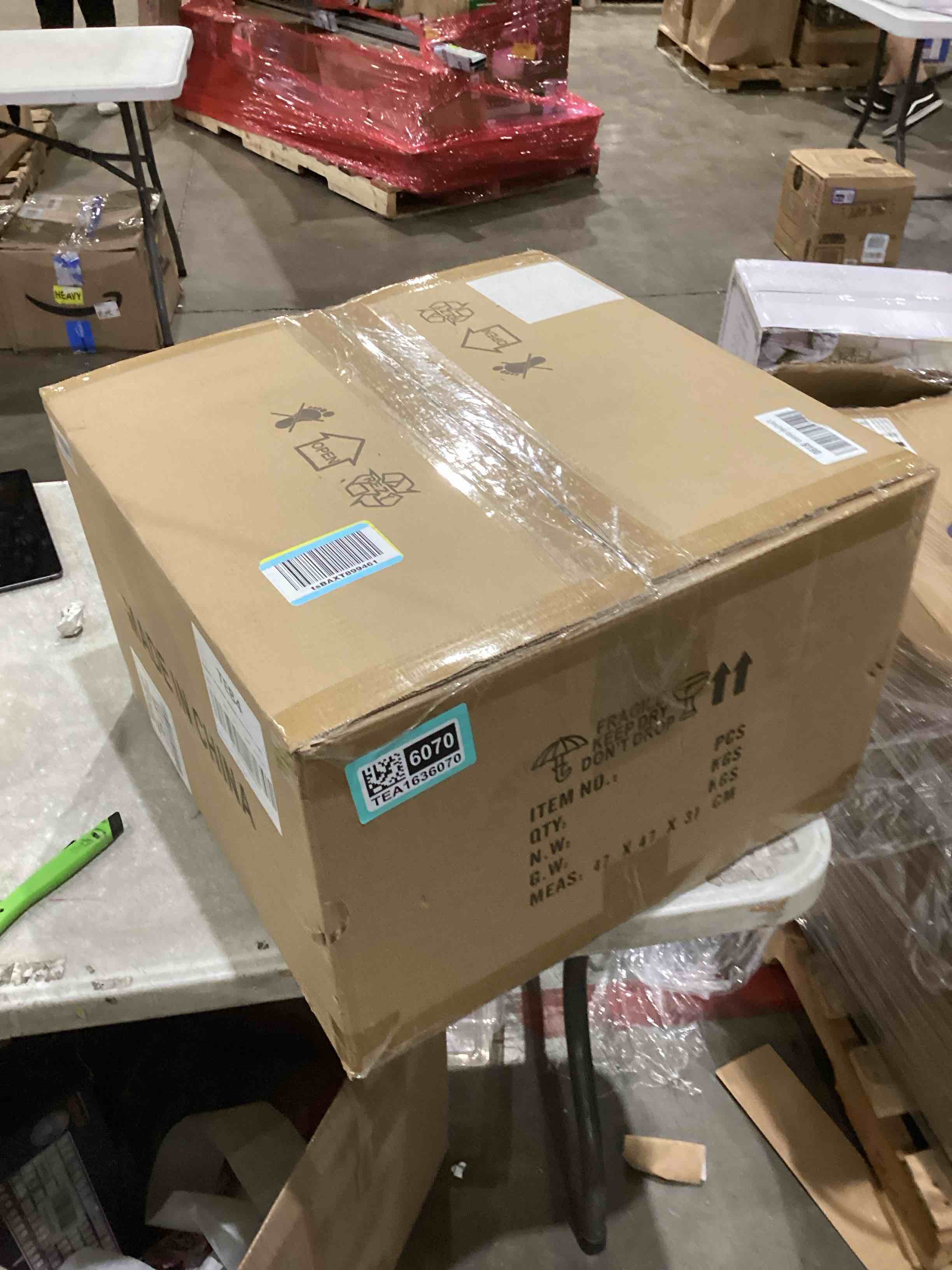 https://s3.amazonaws.com/lotting-images-prod/bidfta/TEA1636070_1749567261035.jpeg