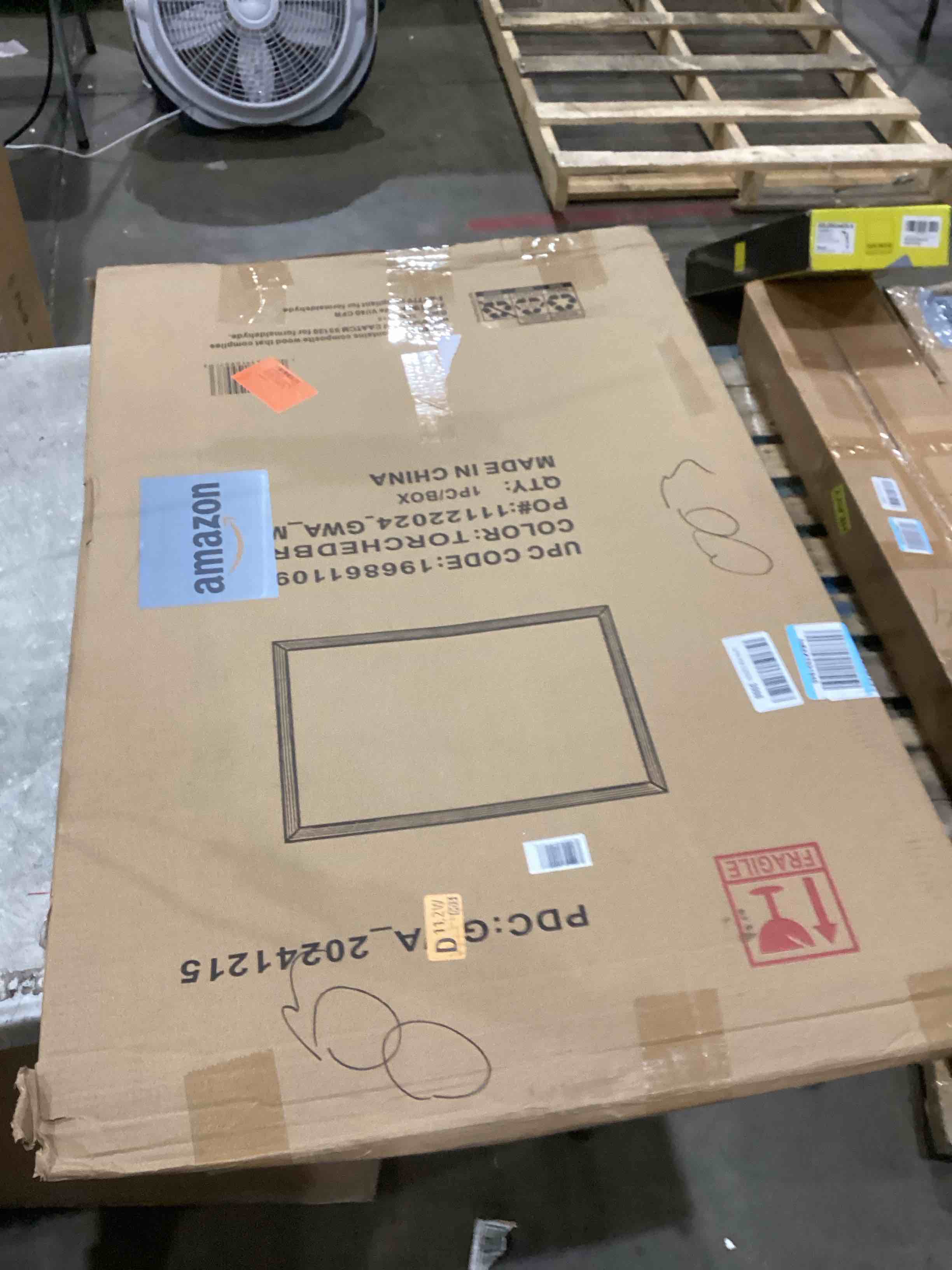 https://s3.amazonaws.com/lotting-images-prod/bidfta/TEA1636130_1749644876079.jpeg
