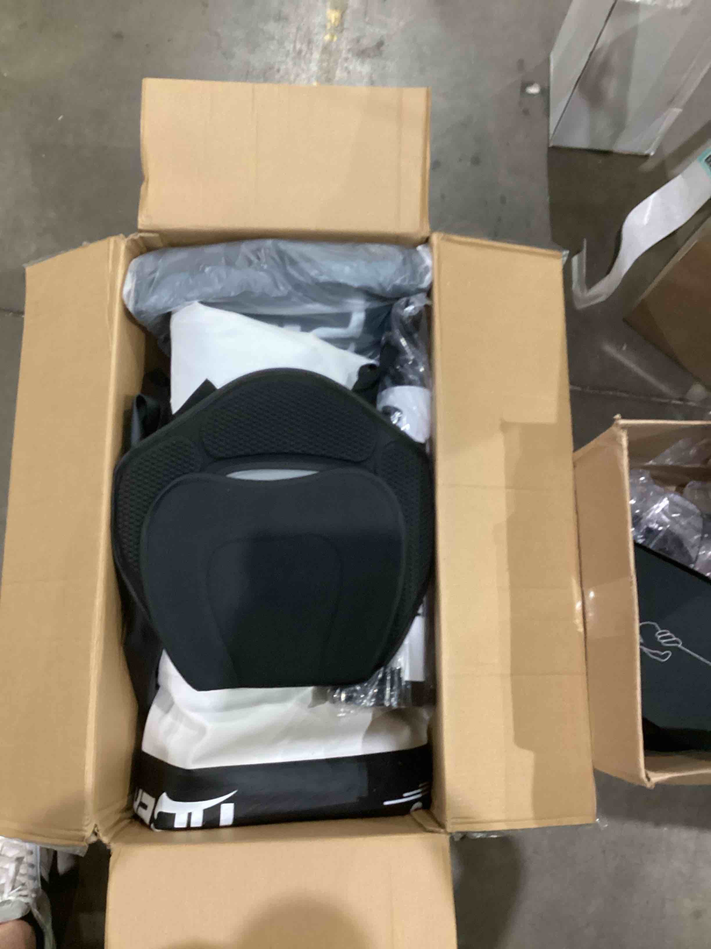 https://s3.amazonaws.com/lotting-images-prod/bidfta/TEA1636621_1750246438438.jpeg