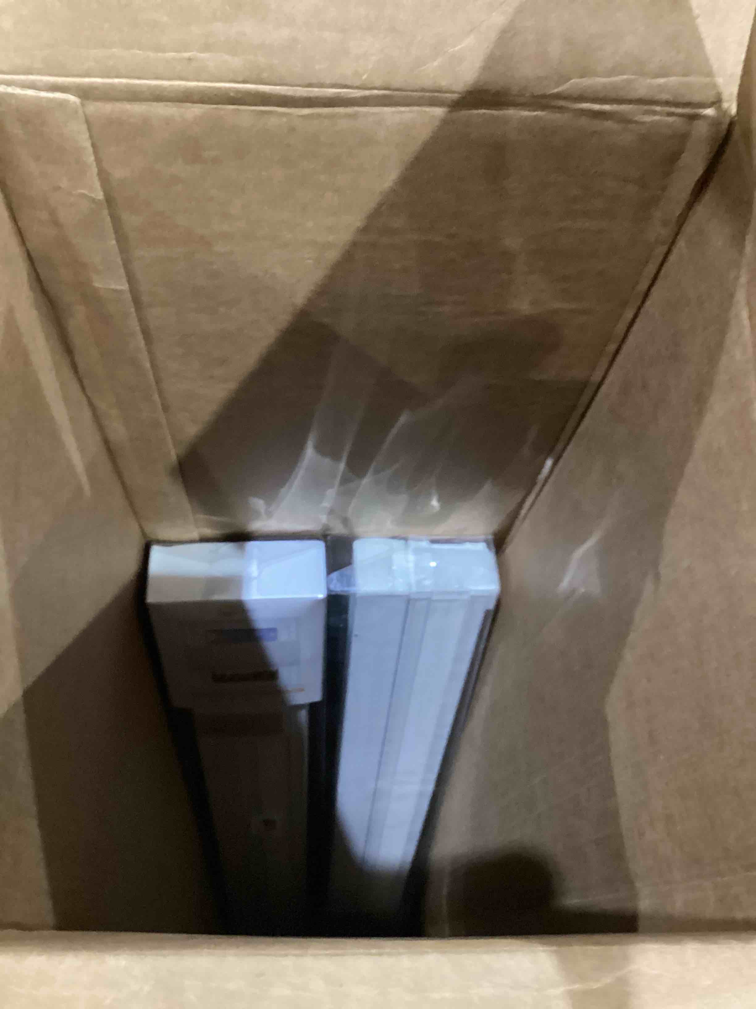 https://s3.amazonaws.com/lotting-images-prod/bidfta/TEA1636746_1750260946314.jpeg