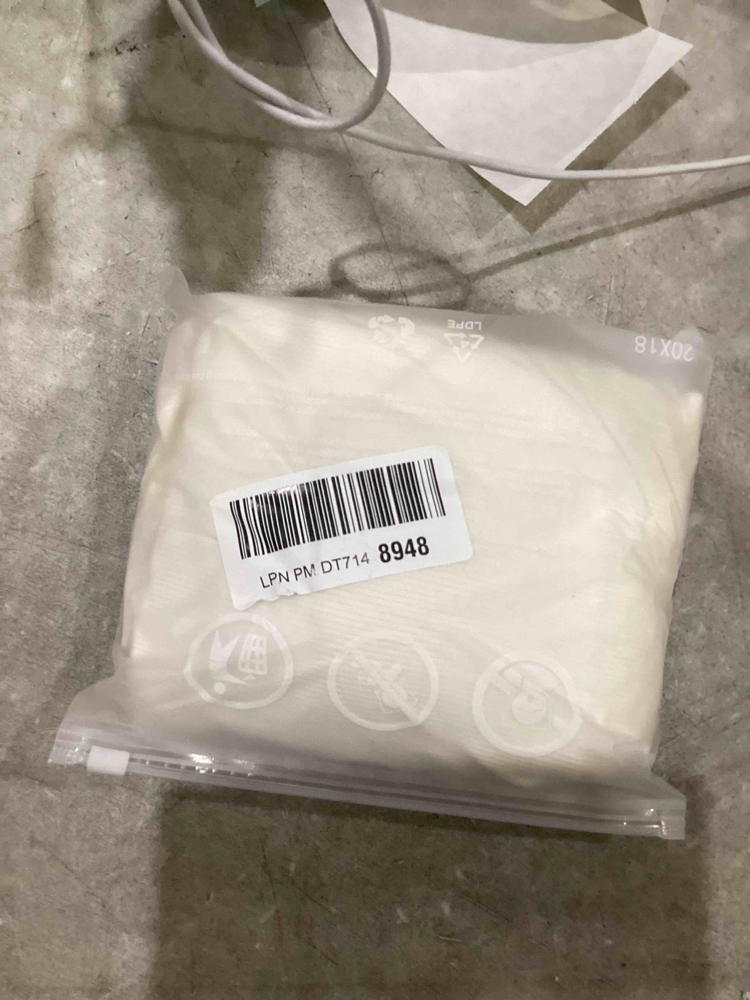 https://s3.amazonaws.com/lotting-images-prod/bidfta/TEA1637683_1750877509625.jpeg