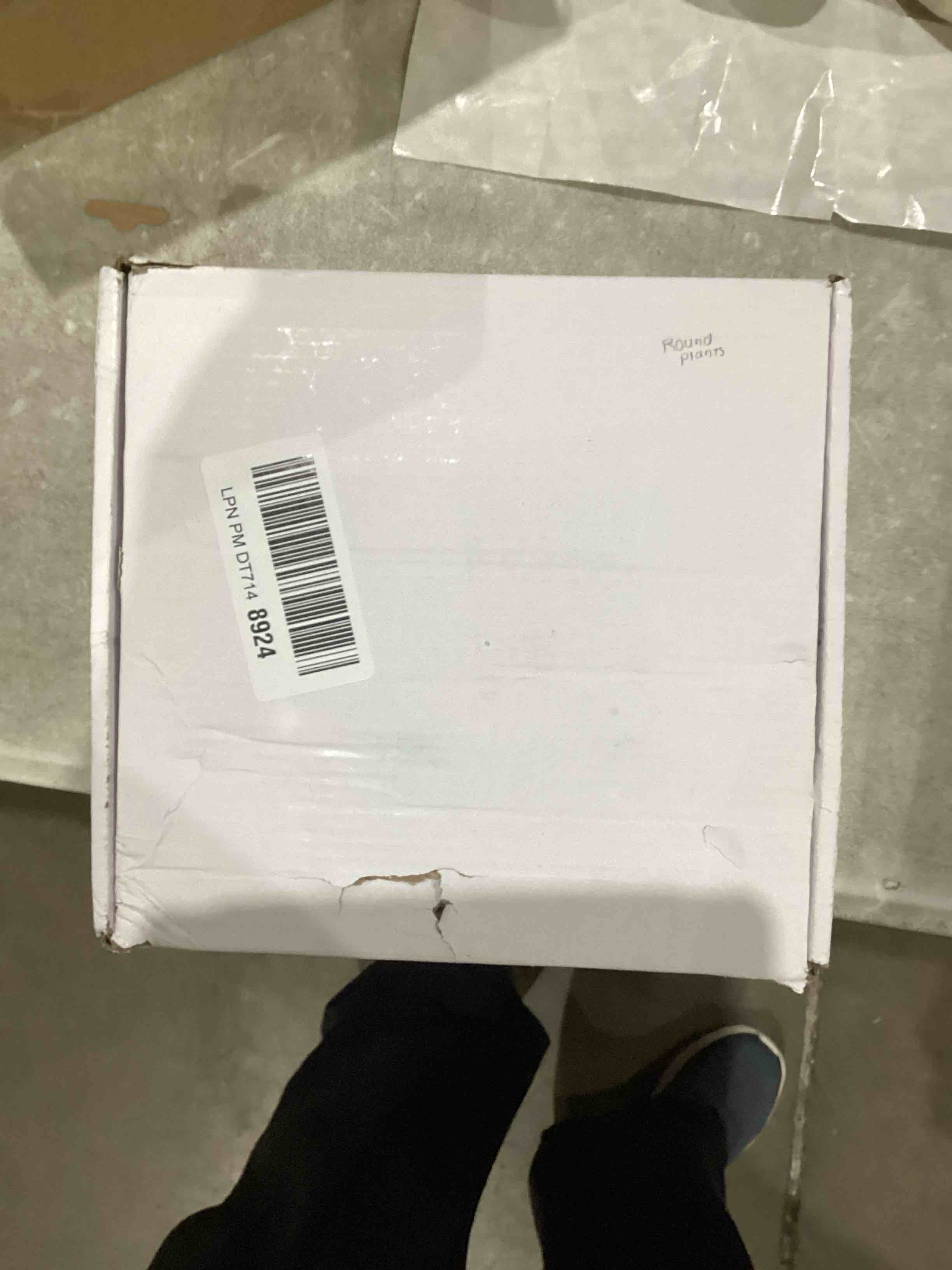 https://s3.amazonaws.com/lotting-images-prod/bidfta/TEA1637700_1750878746648.jpeg