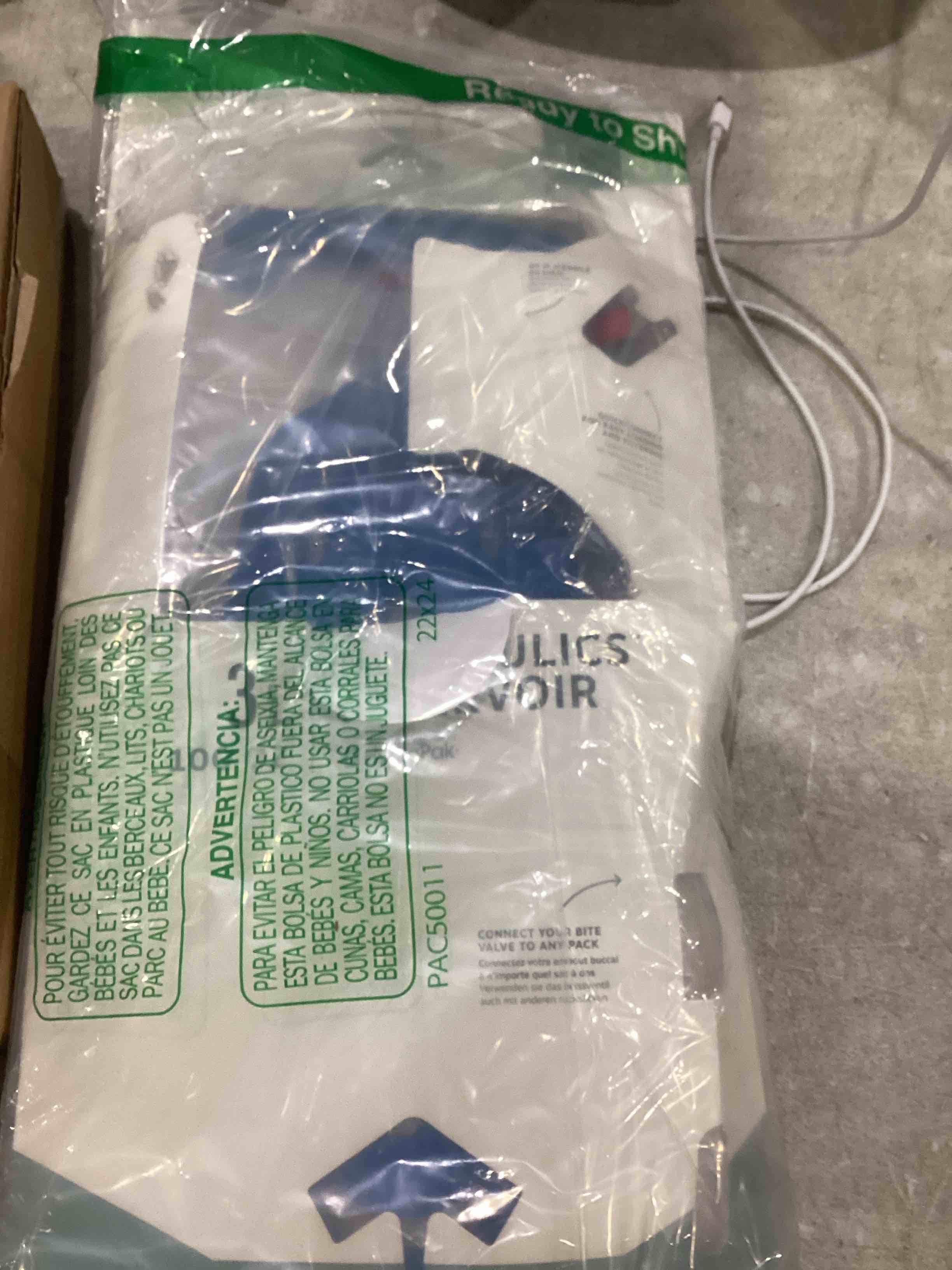 https://s3.amazonaws.com/lotting-images-prod/bidfta/TEA1637803_1750946346079.jpeg