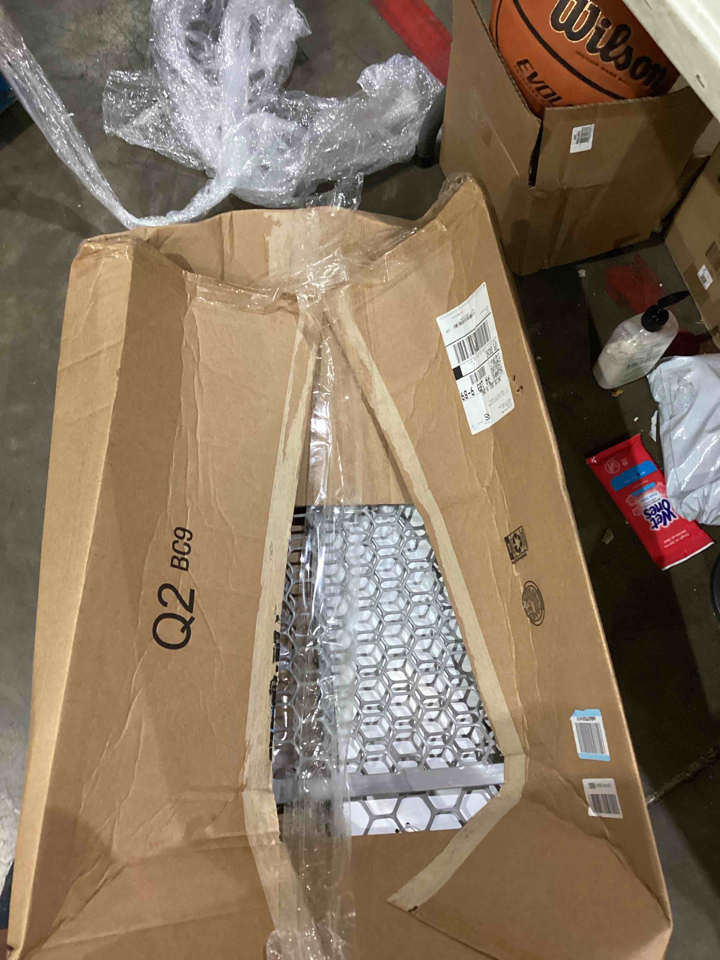 https://s3.amazonaws.com/lotting-images-prod/bidfta/TEA1638032_1751038732582.jpeg