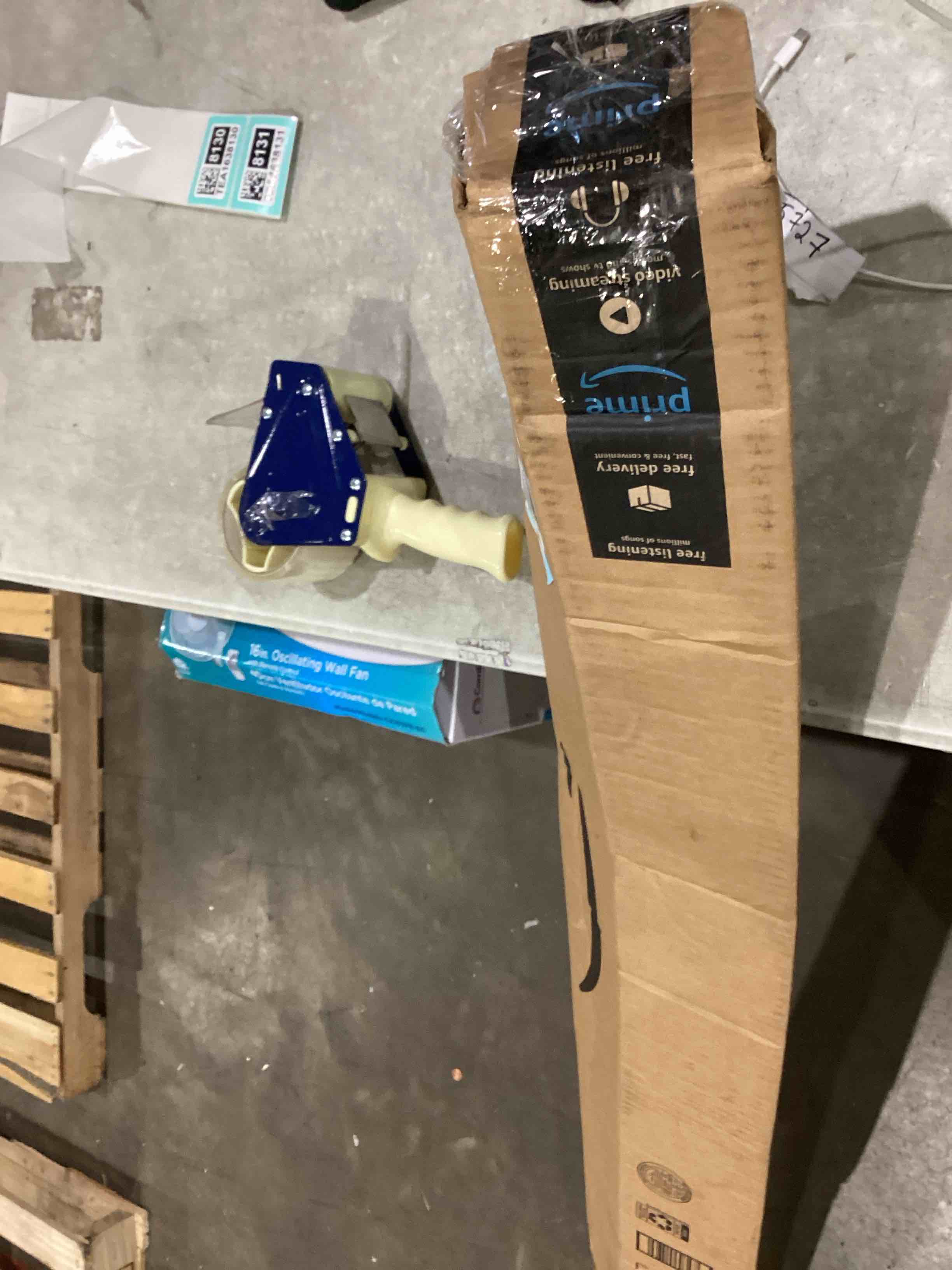 https://s3.amazonaws.com/lotting-images-prod/bidfta/TEA1638095_1751050979306.jpeg