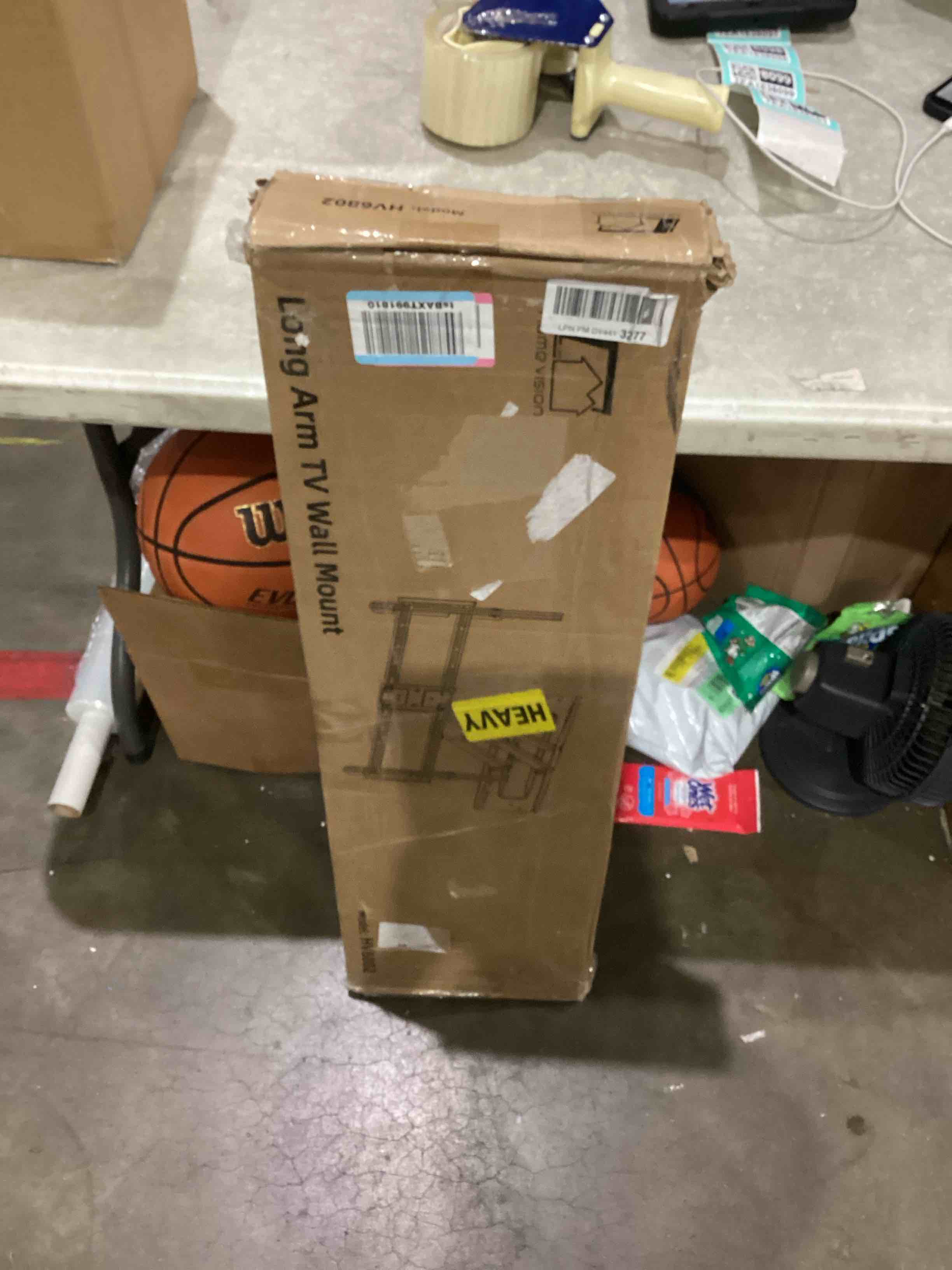 https://s3.amazonaws.com/lotting-images-prod/bidfta/TEA1638103_1751045139386.jpeg