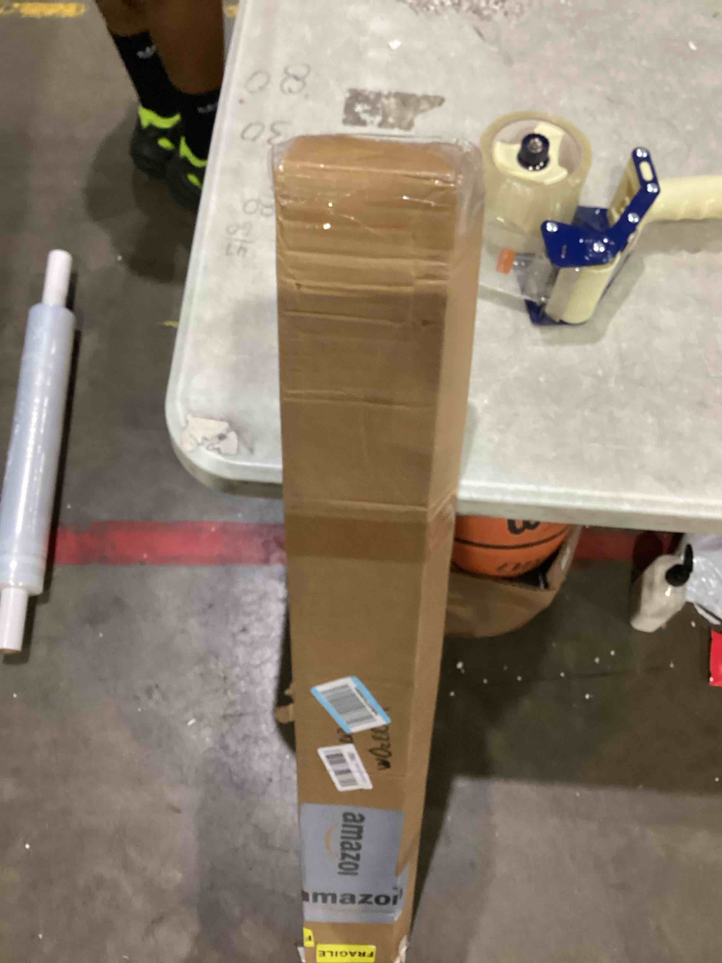 https://s3.amazonaws.com/lotting-images-prod/bidfta/TEA1638111_1751046456175.jpeg
