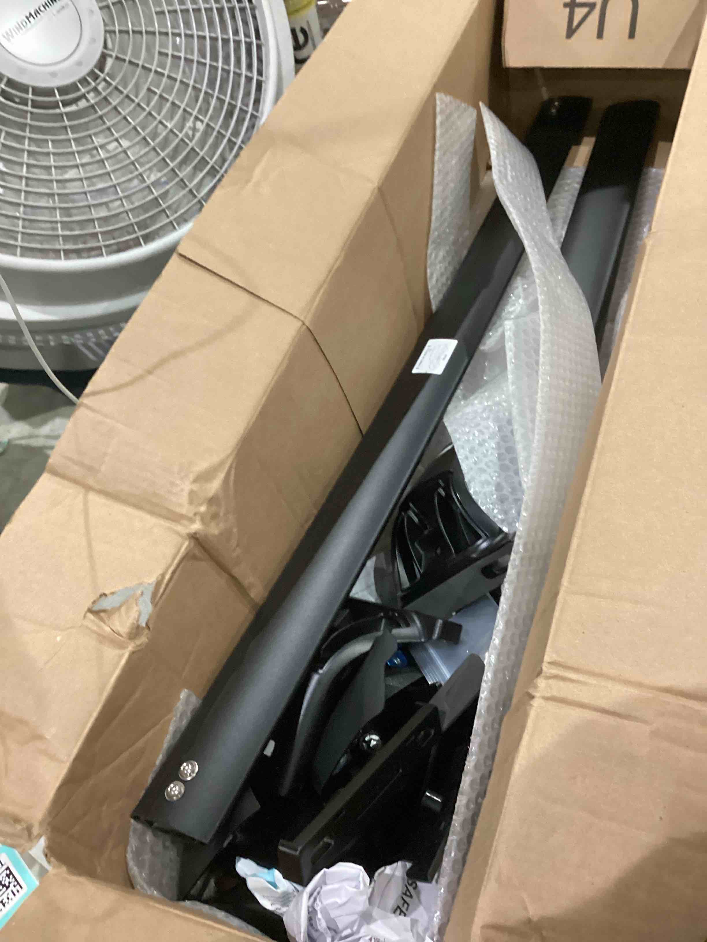 https://s3.amazonaws.com/lotting-images-prod/bidfta/TEA1638143_1751051280533.jpeg