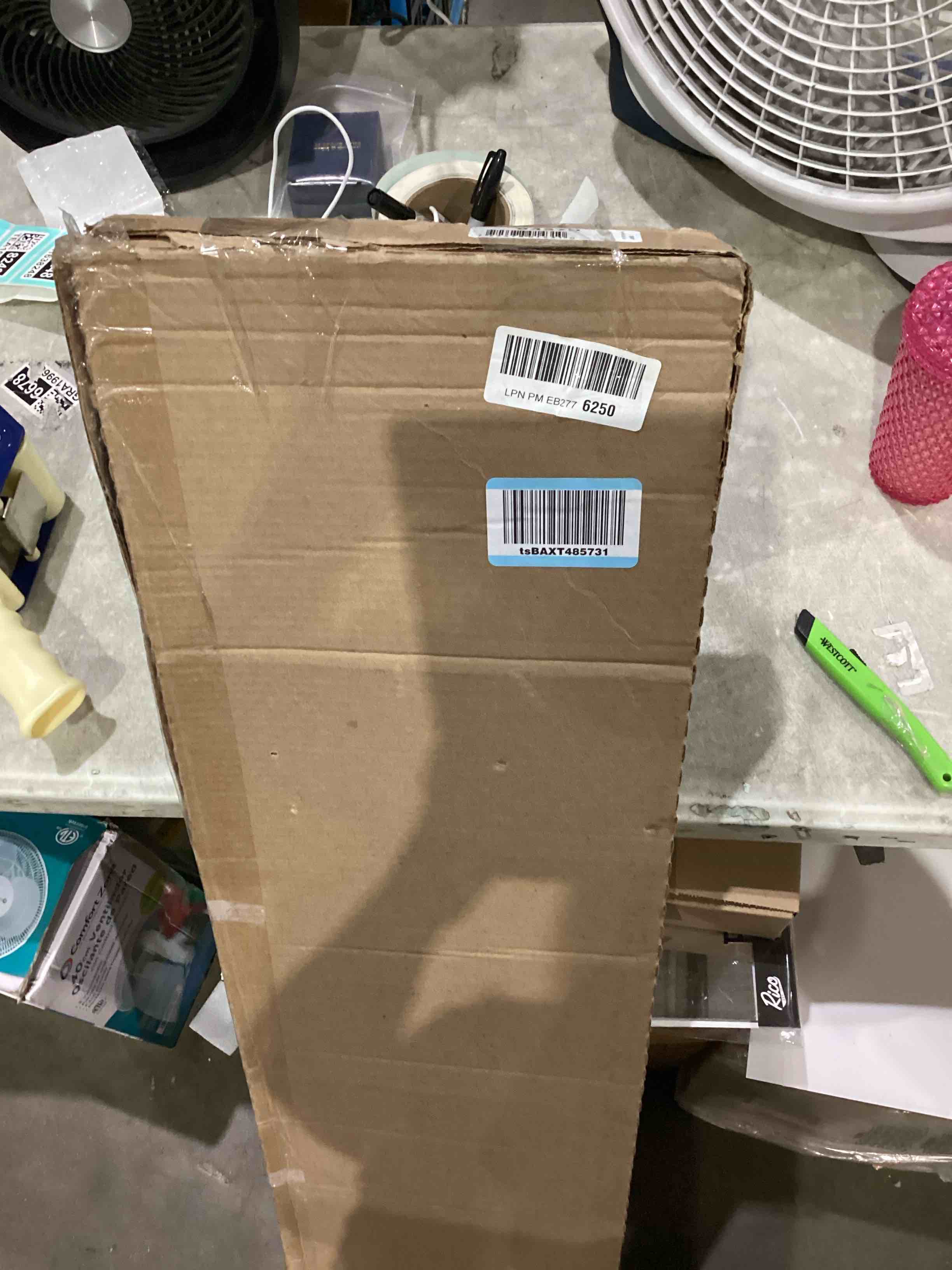 https://s3.amazonaws.com/lotting-images-prod/bidfta/TEA1638258_1751283368657.jpeg