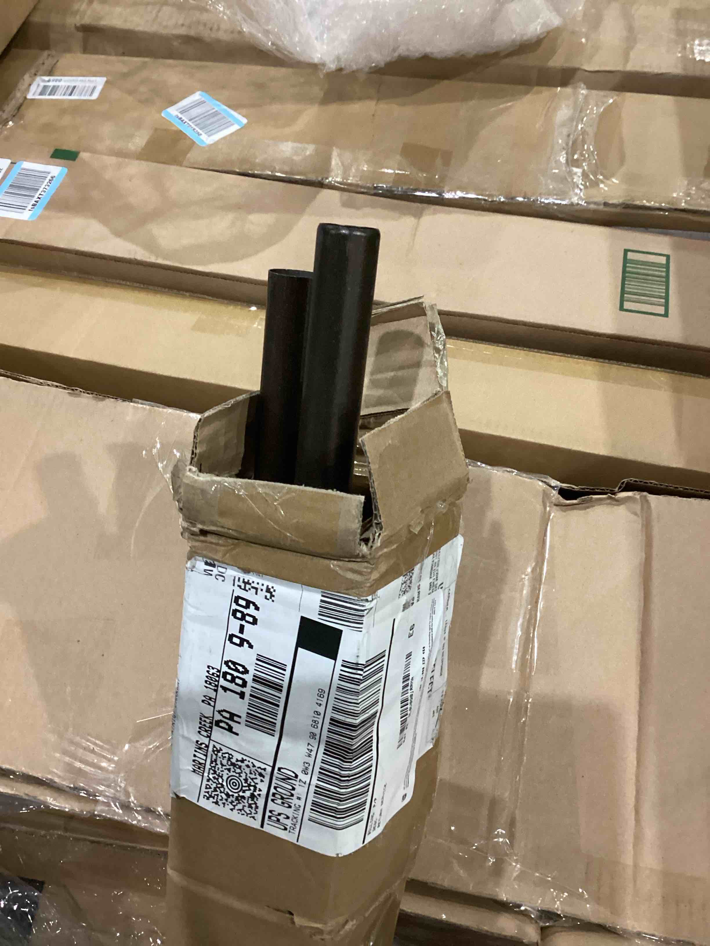https://s3.amazonaws.com/lotting-images-prod/bidfta/TEA1638288_1751284210822.jpeg