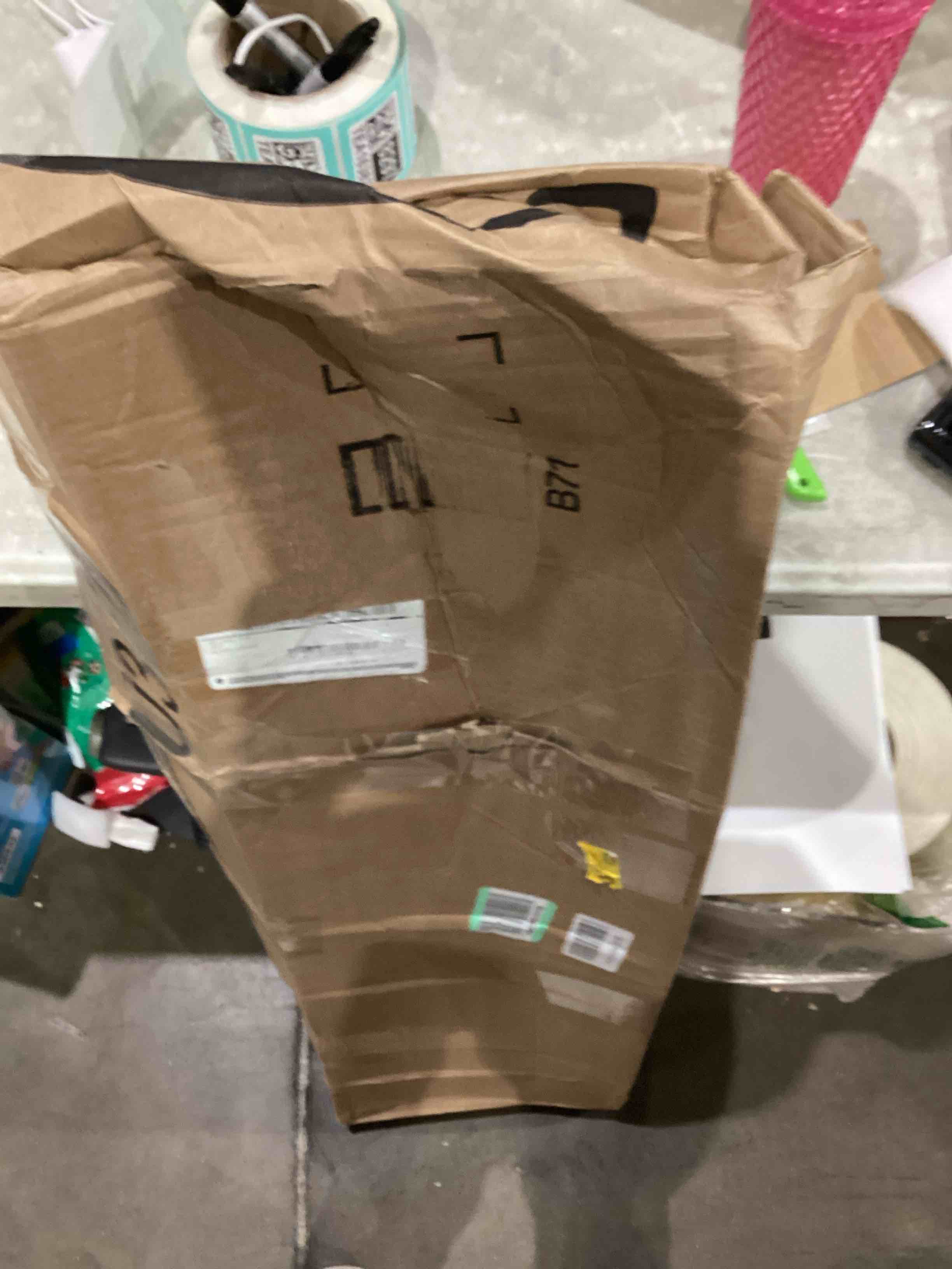 https://s3.amazonaws.com/lotting-images-prod/bidfta/TEA1638292_1751284762264.jpeg