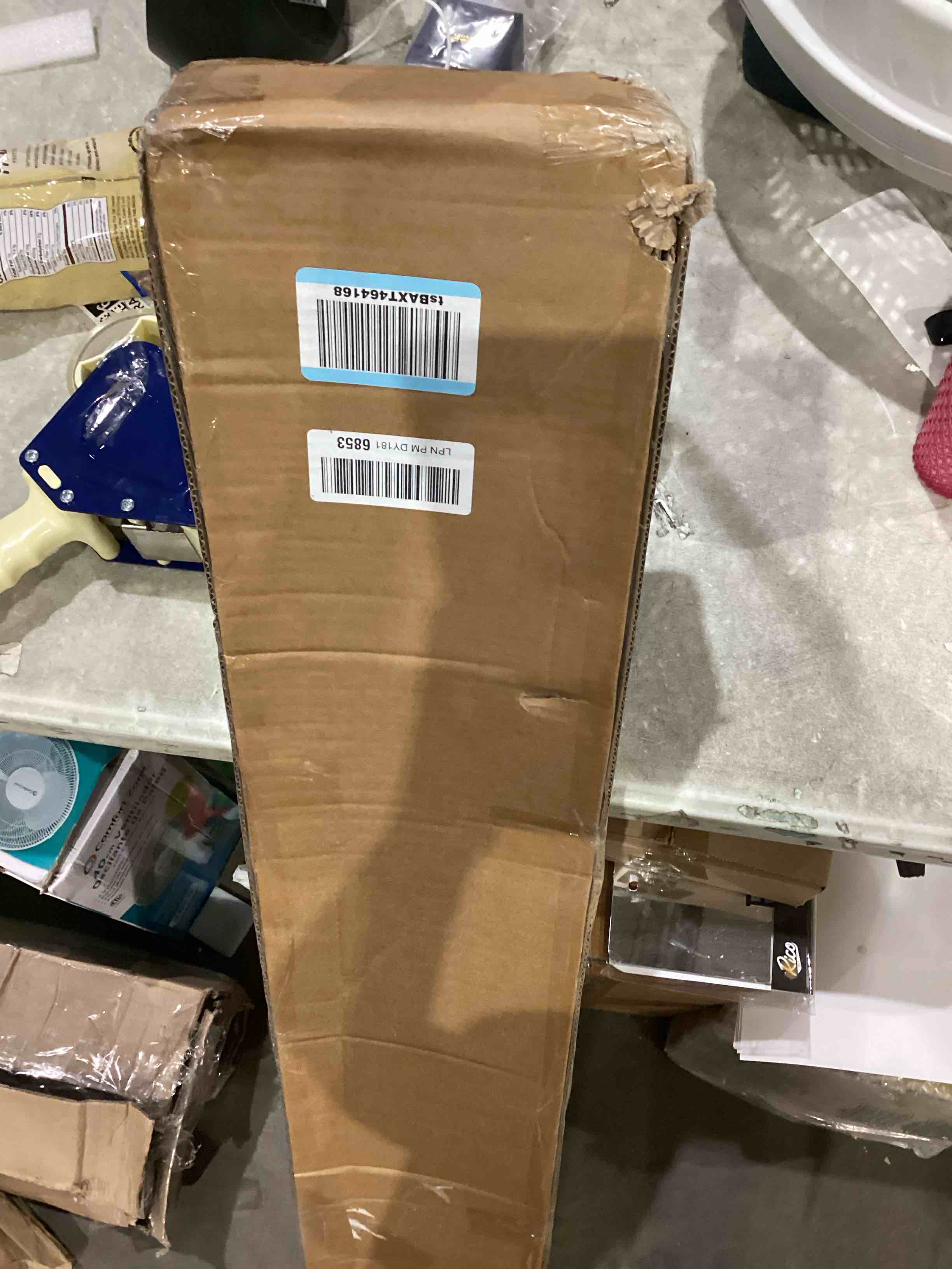 https://s3.amazonaws.com/lotting-images-prod/bidfta/TEA1638302_1751285938549.jpeg