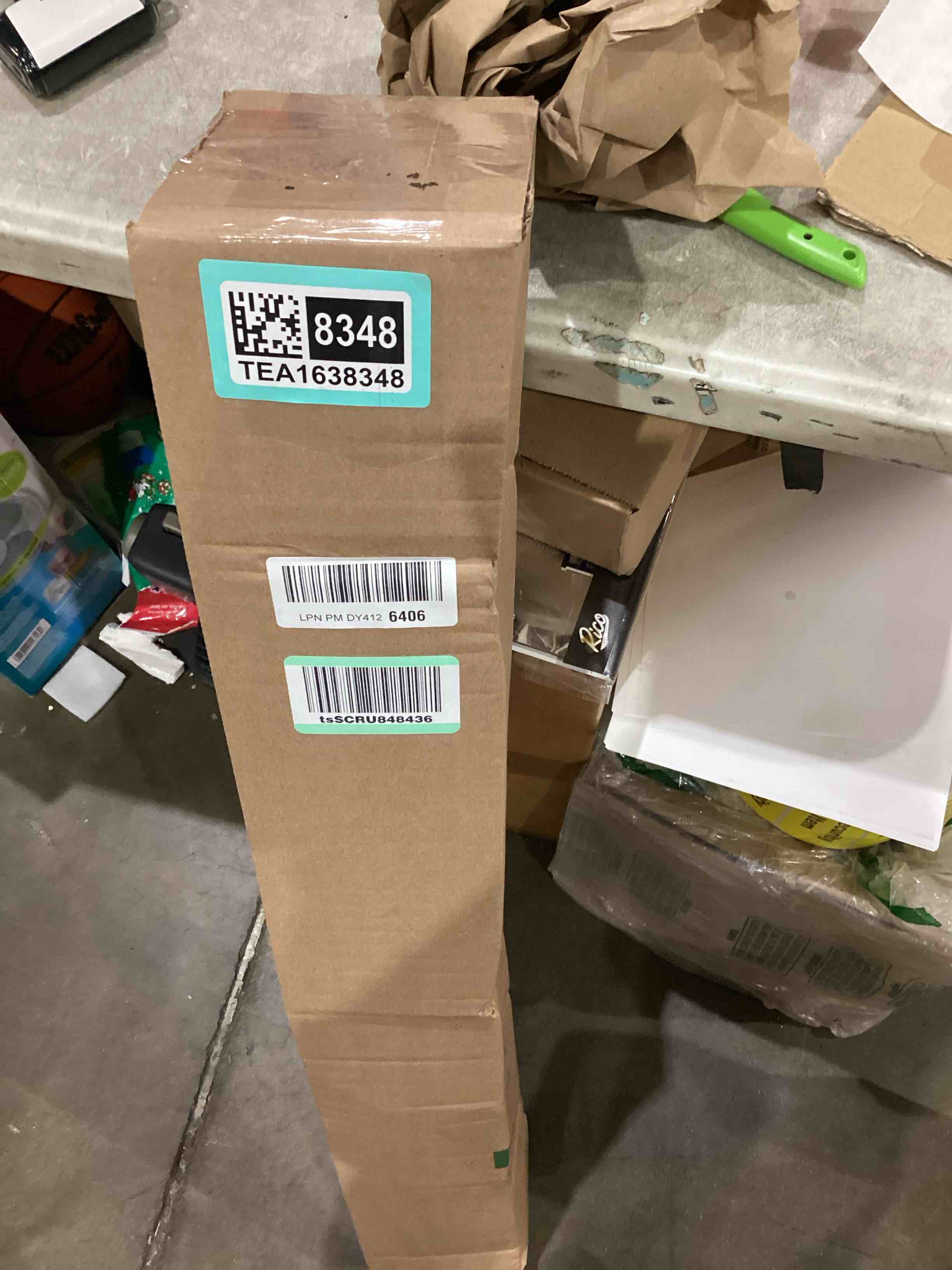 https://s3.amazonaws.com/lotting-images-prod/bidfta/TEA1638348_1751289961875.jpeg