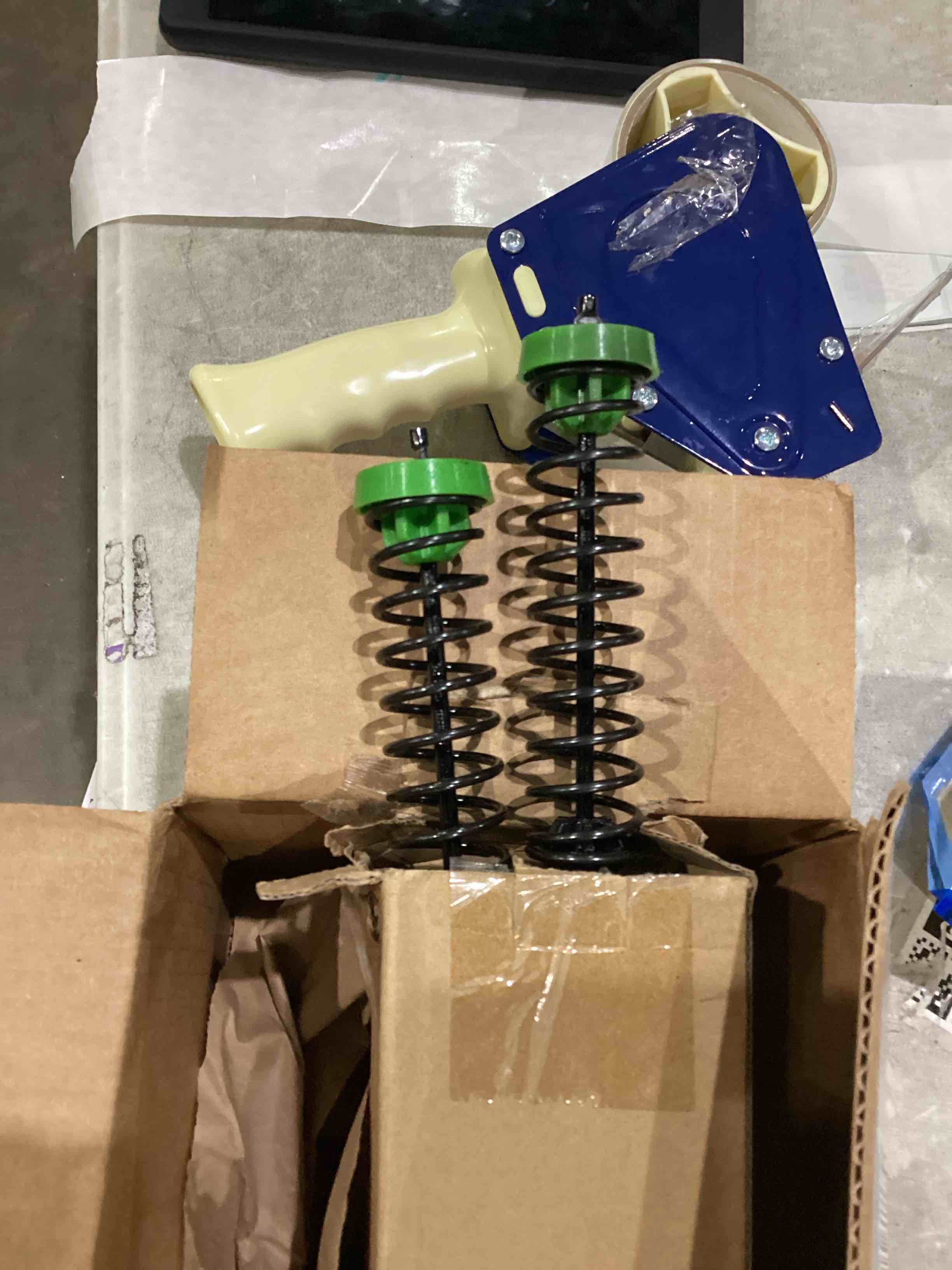 https://s3.amazonaws.com/lotting-images-prod/bidfta/TEA1638352_1751290494001.jpeg