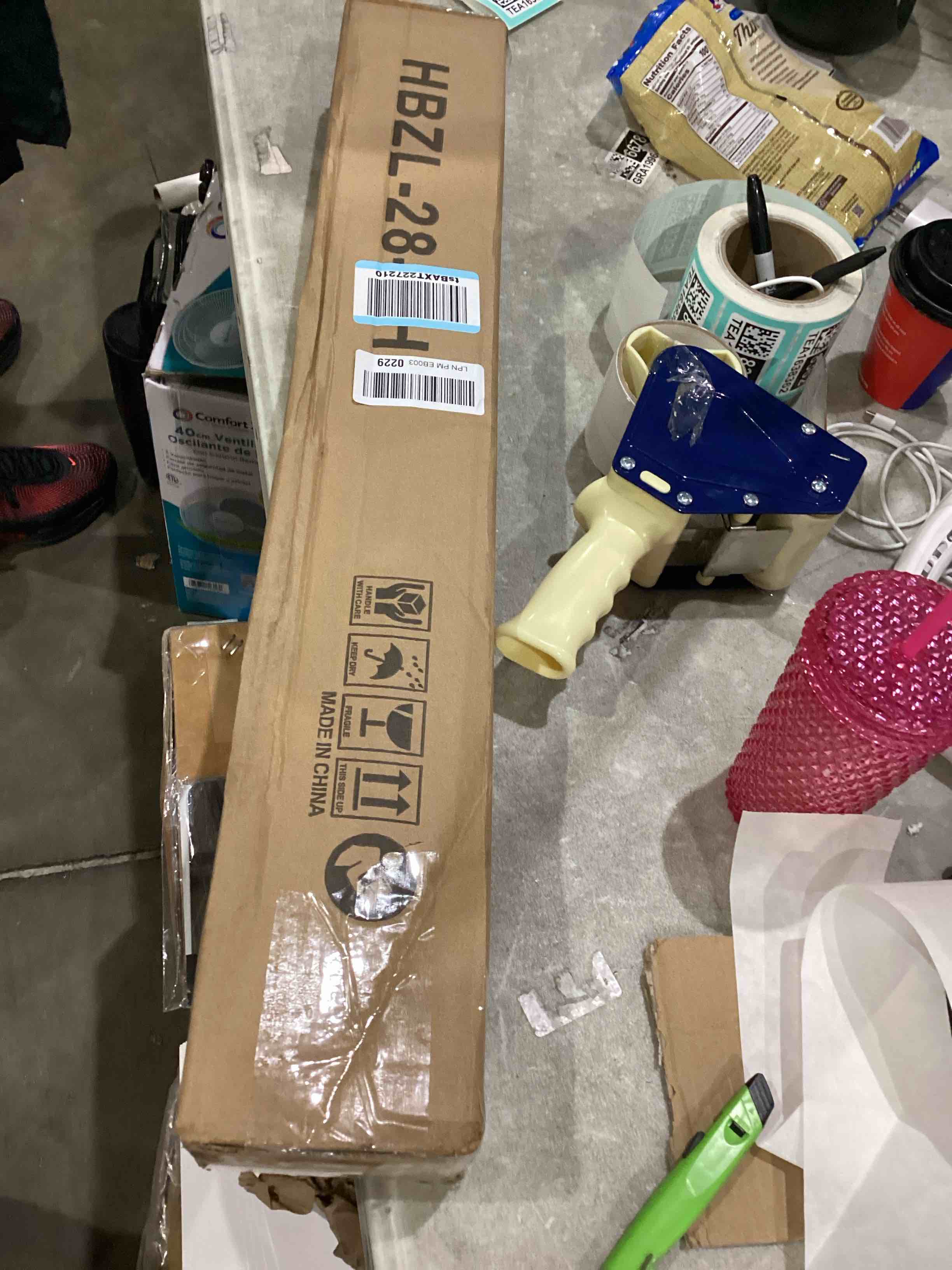 https://s3.amazonaws.com/lotting-images-prod/bidfta/TEA1638357_1751291011644.jpeg