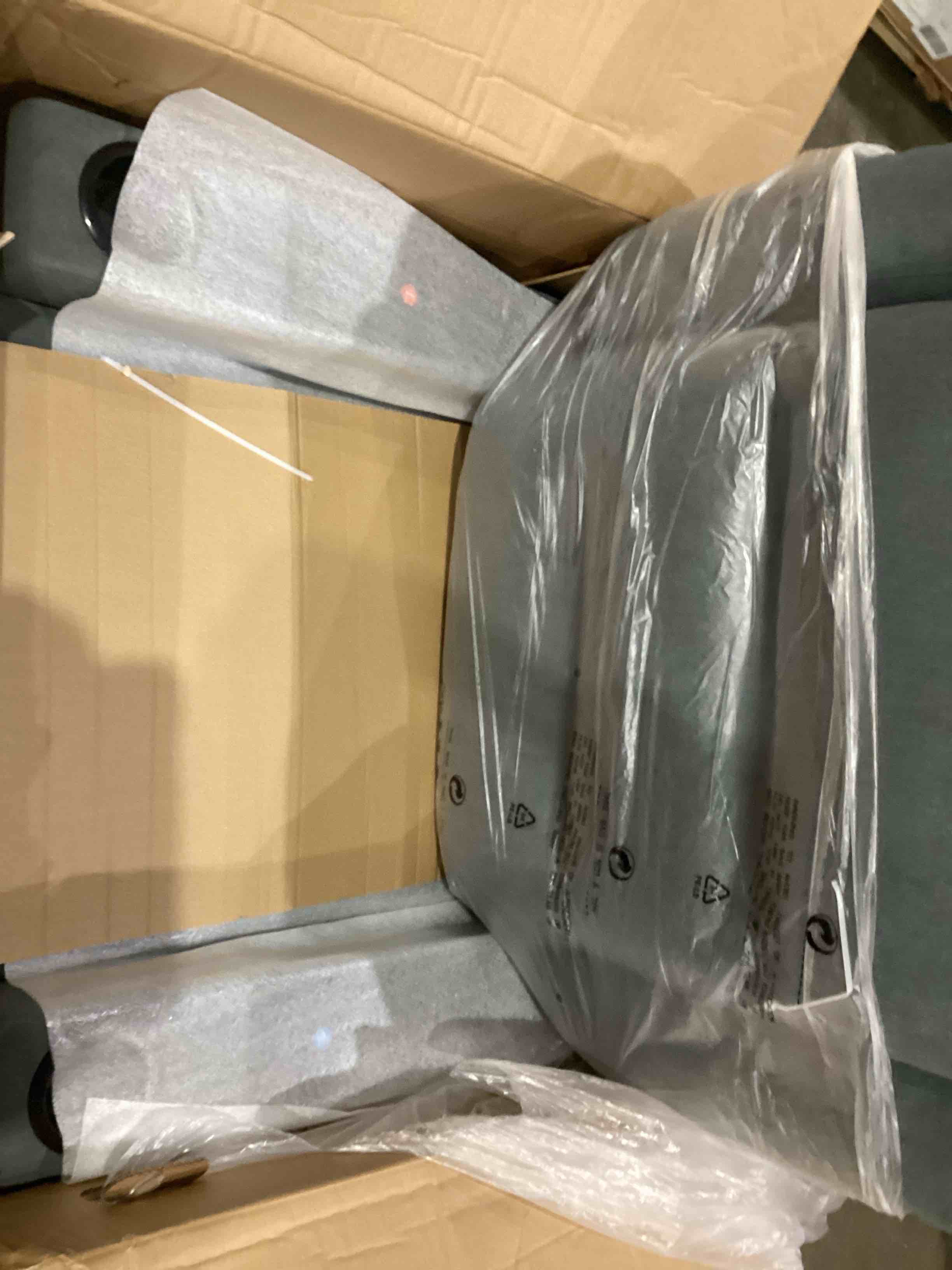 https://s3.amazonaws.com/lotting-images-prod/bidfta/TEA1638512_1751370617760.jpeg