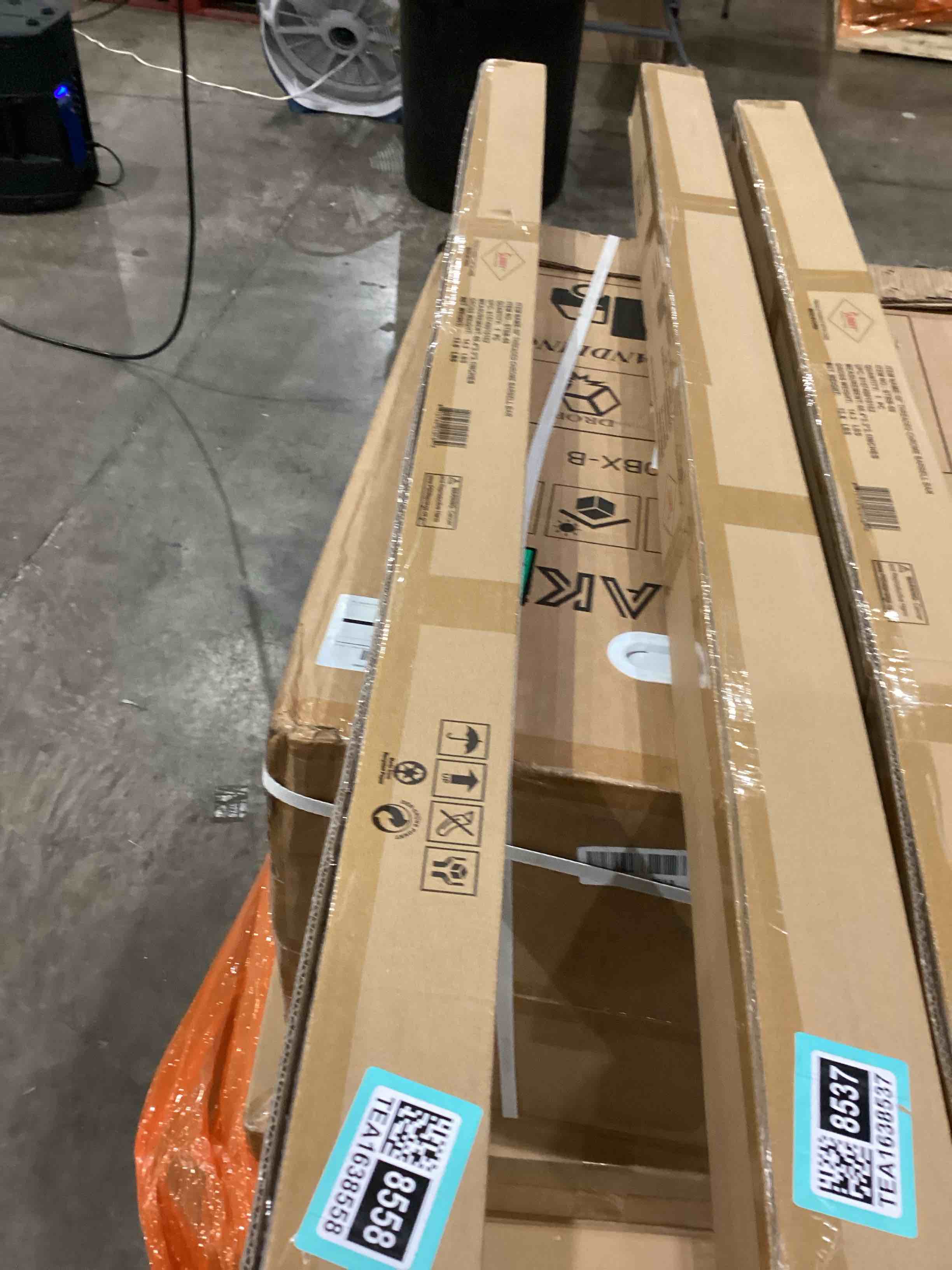 https://s3.amazonaws.com/lotting-images-prod/bidfta/TEA1638561_1751378884646.jpeg