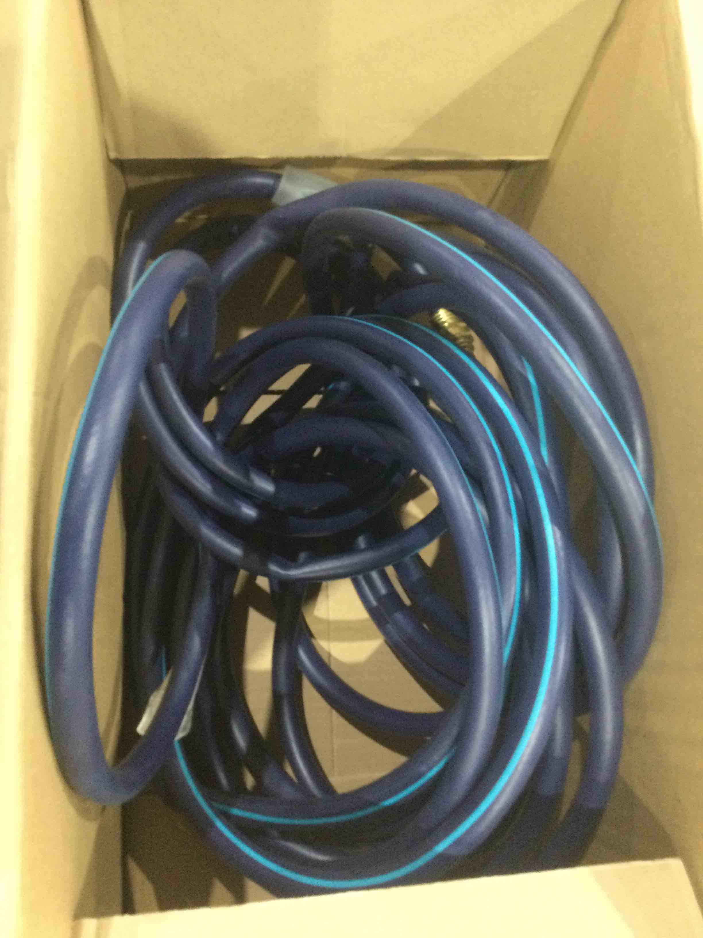 Hot/Cold Water Hose 50 ft, Garden Hose -50? To 190?, Heavy Duty,Flexible,Burst 605 Psi, Lightweigh, 5/8" Upgraded Rubber Hose With 3/4" Brass Fittings For Backyard, Outdoor, Farm, Blue