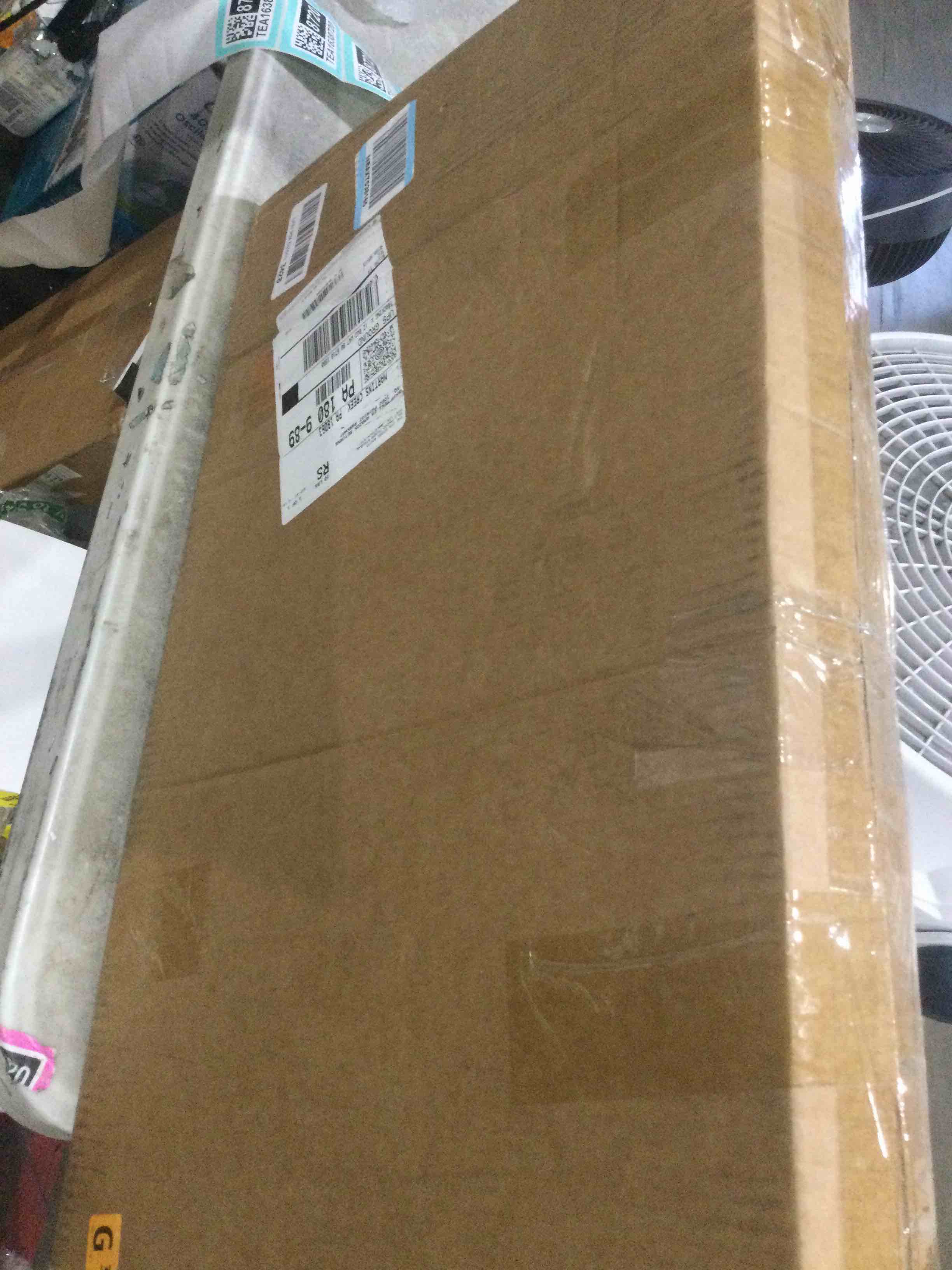 https://s3.amazonaws.com/lotting-images-prod/bidfta/TEA1638718_1751458390076.jpeg