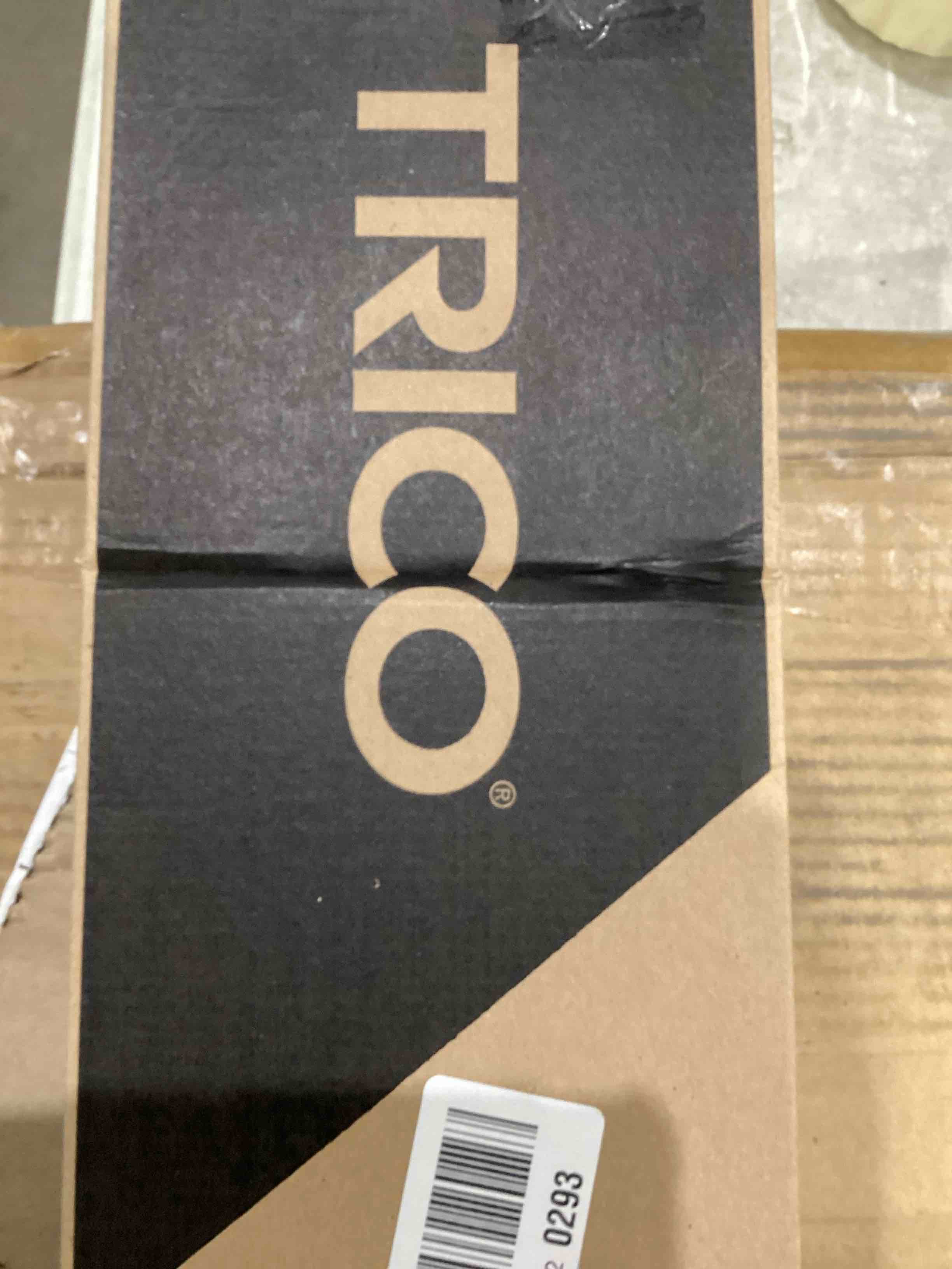 https://s3.amazonaws.com/lotting-images-prod/bidfta/TEA1638720_1751458477263.jpeg