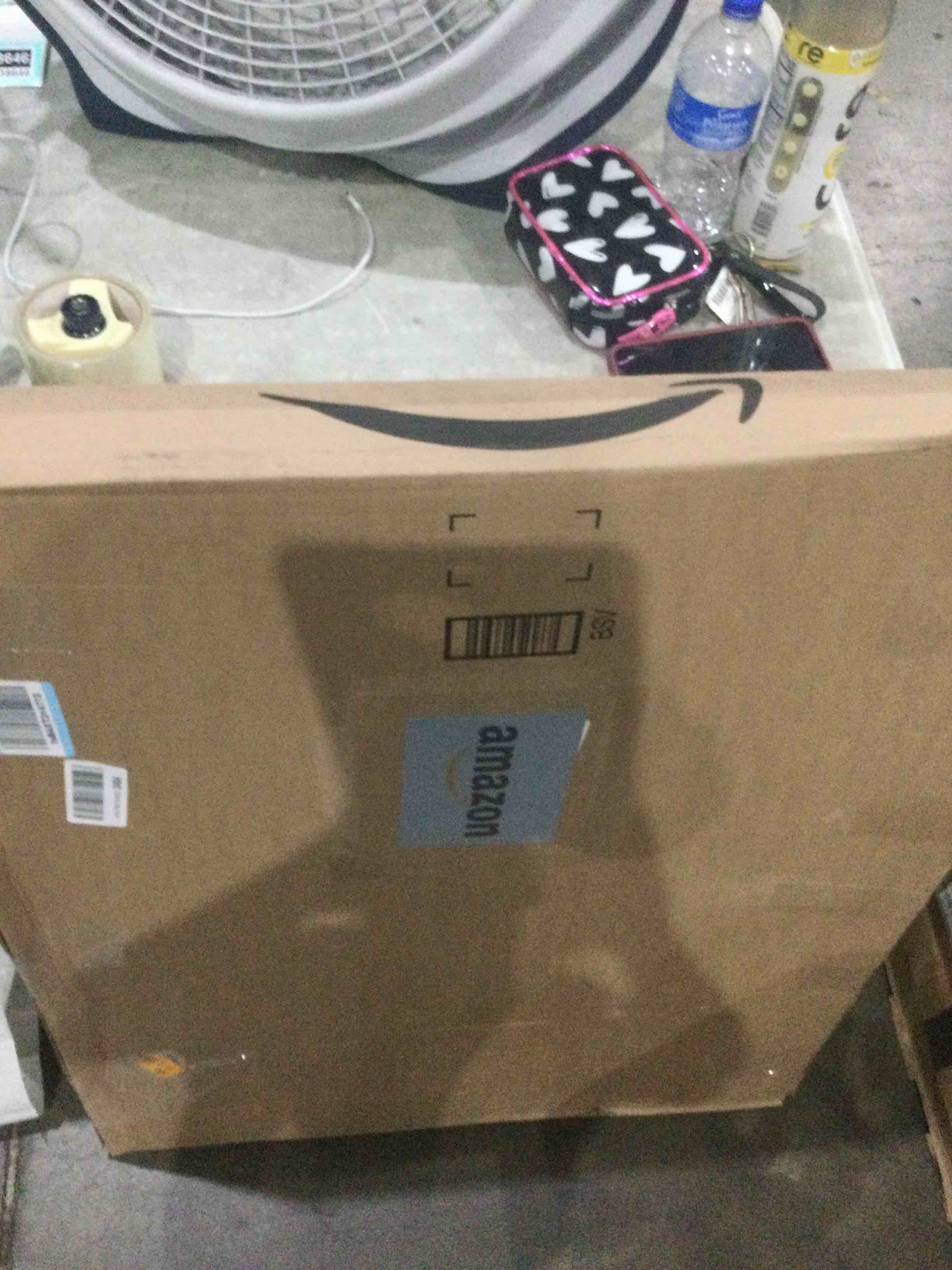 https://s3.amazonaws.com/lotting-images-prod/bidfta/TEA1638757_1751462709585.jpeg