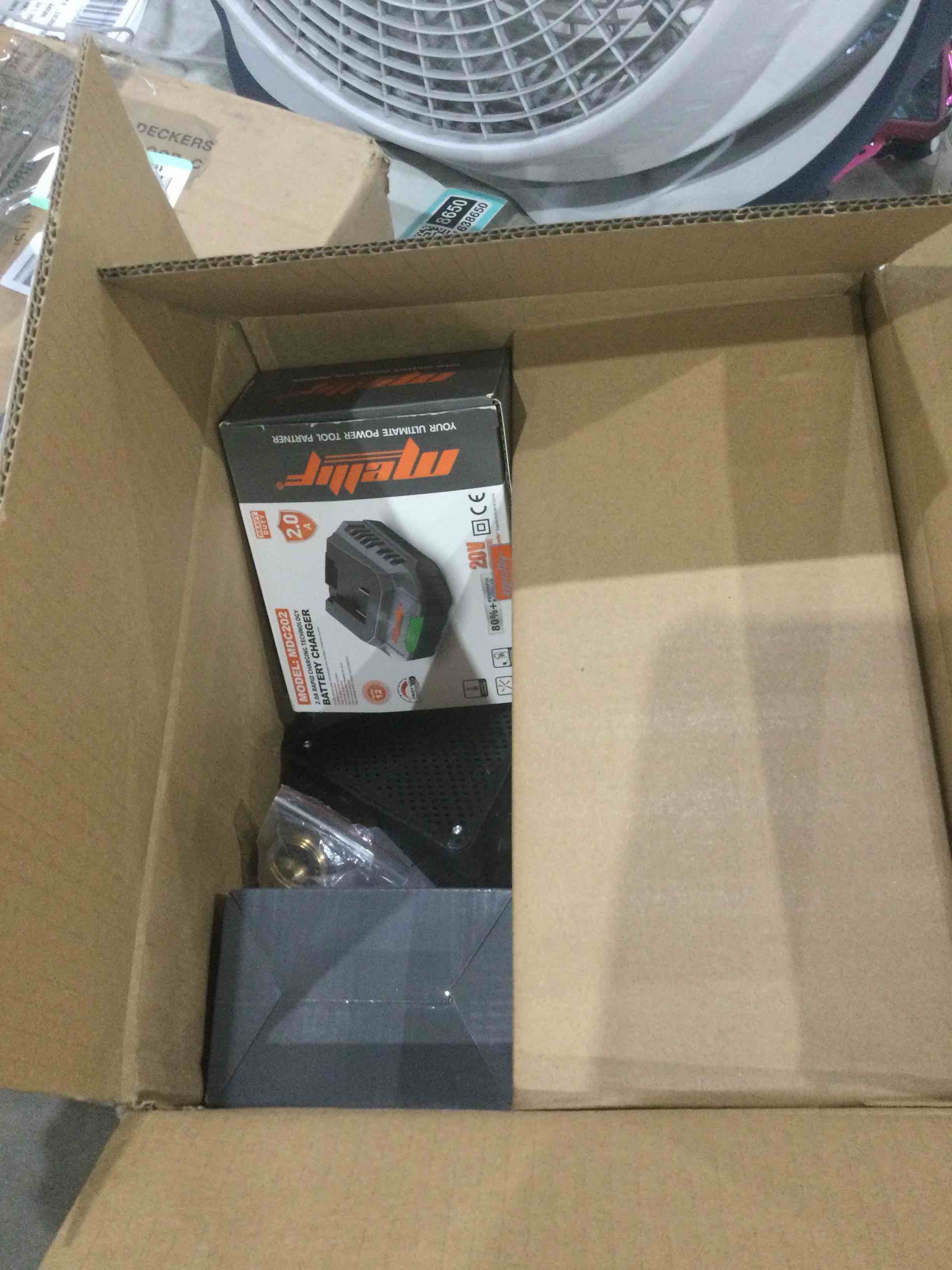 https://s3.amazonaws.com/lotting-images-prod/bidfta/TEA1638781_1751464848714.jpeg