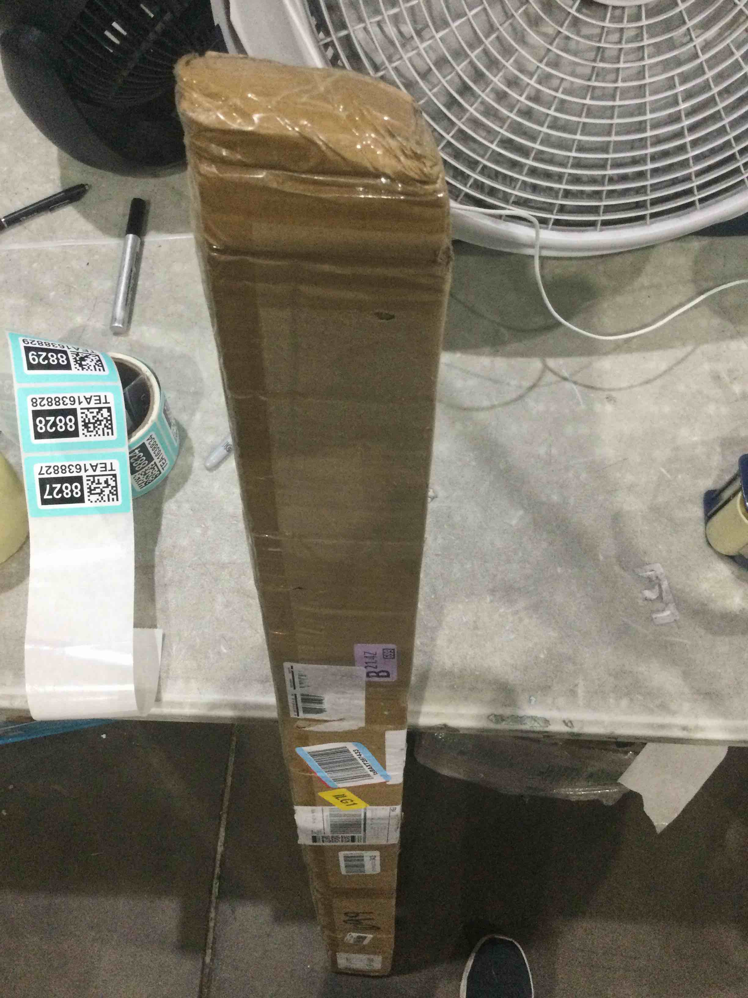 https://s3.amazonaws.com/lotting-images-prod/bidfta/TEA1638827_1751474693631.jpeg