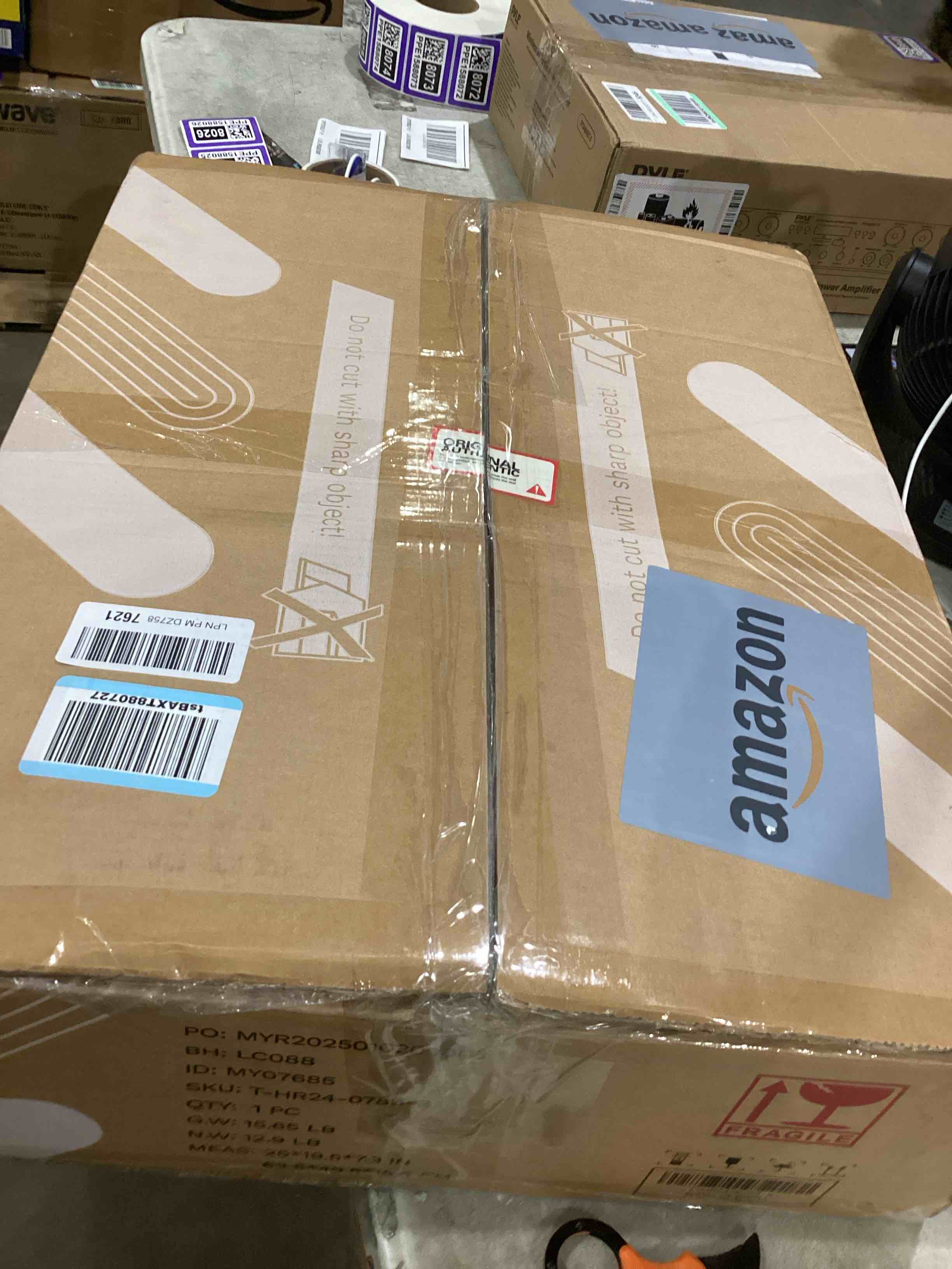 https://s3.amazonaws.com/lotting-images-prod/bidfta/TEA1638860_1751483214236.jpeg