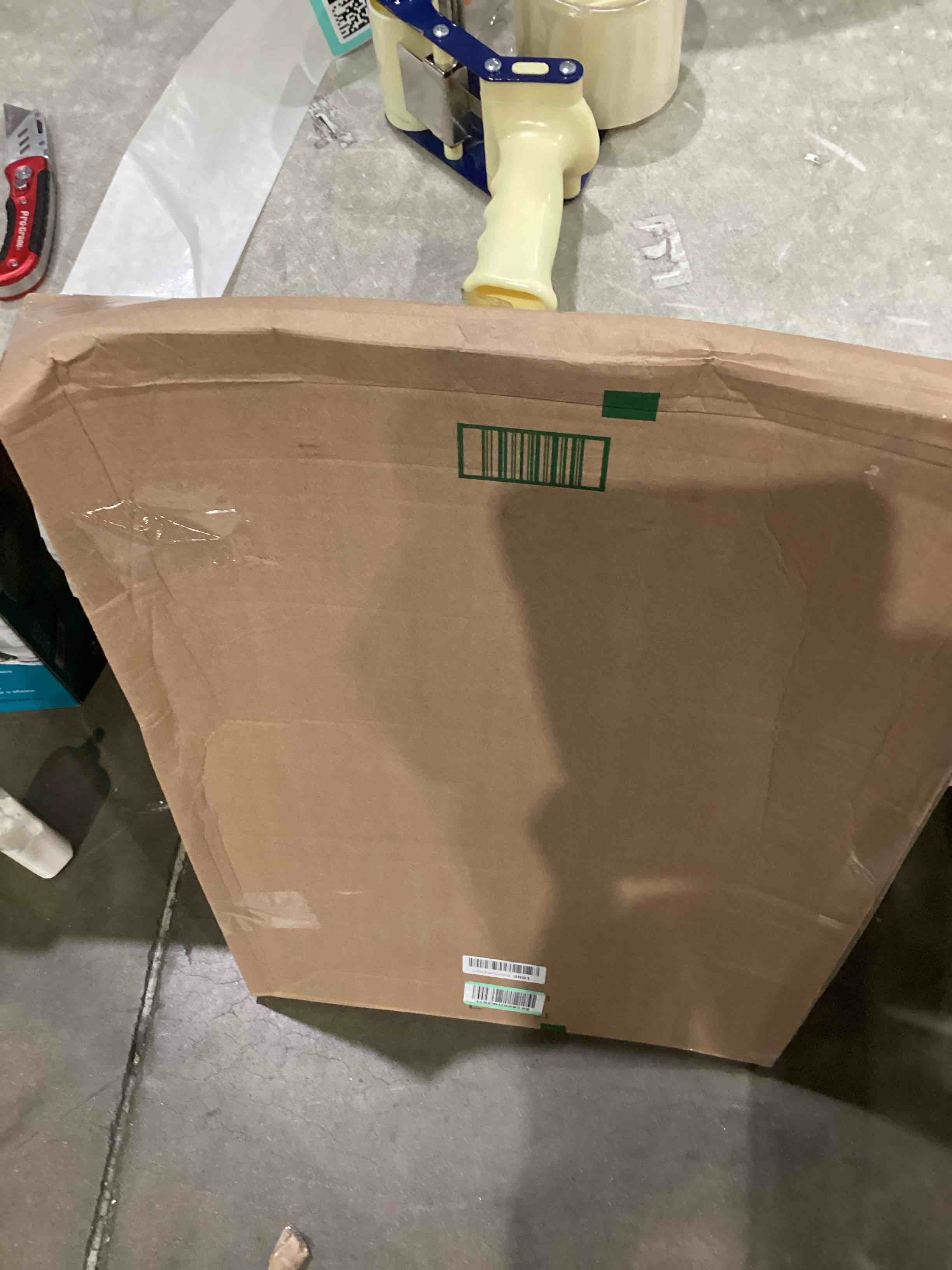 https://s3.amazonaws.com/lotting-images-prod/bidfta/TEA1638875_1751544404347.jpeg