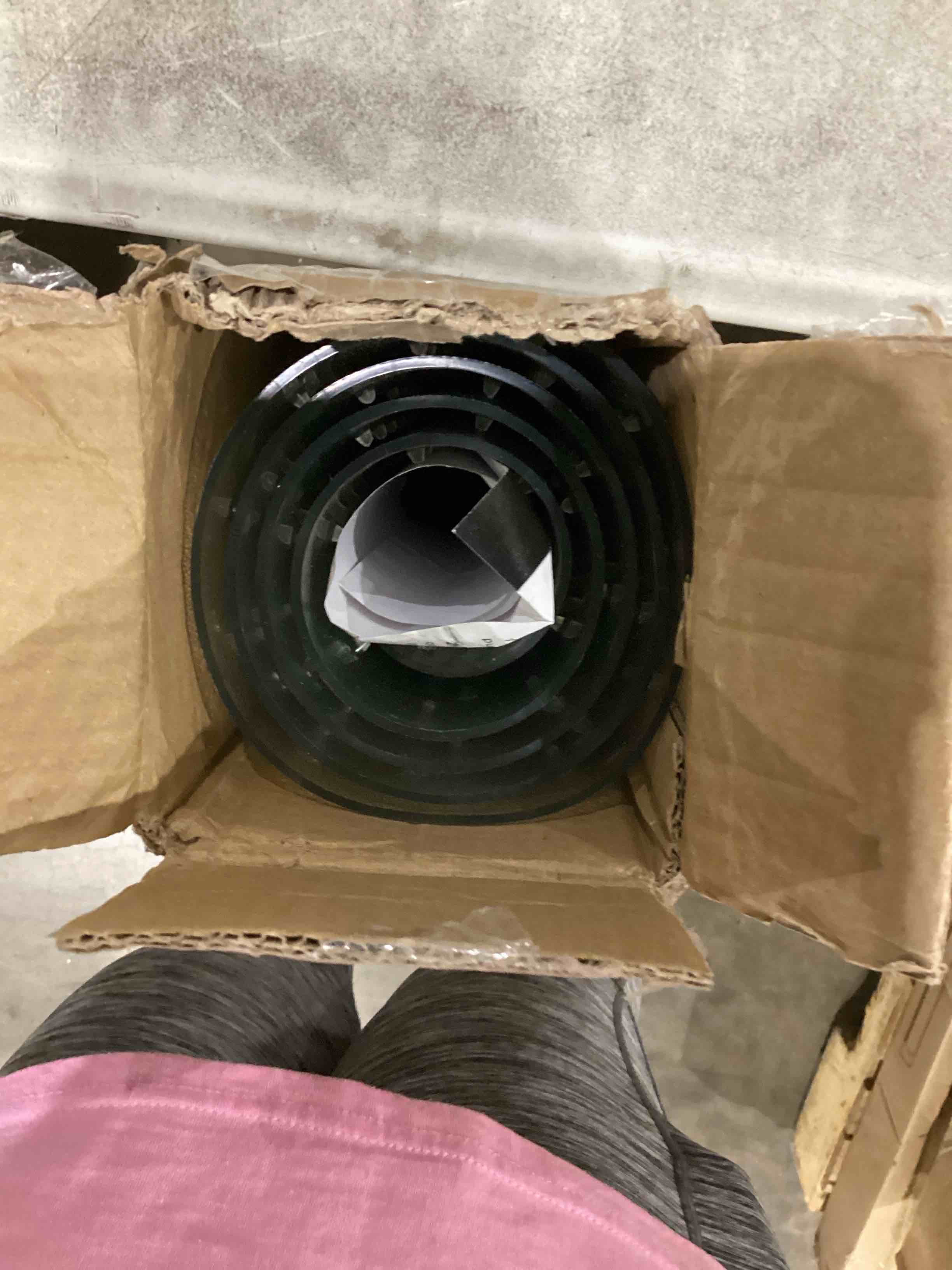 https://s3.amazonaws.com/lotting-images-prod/bidfta/TEA1638921_1751556265169.jpeg