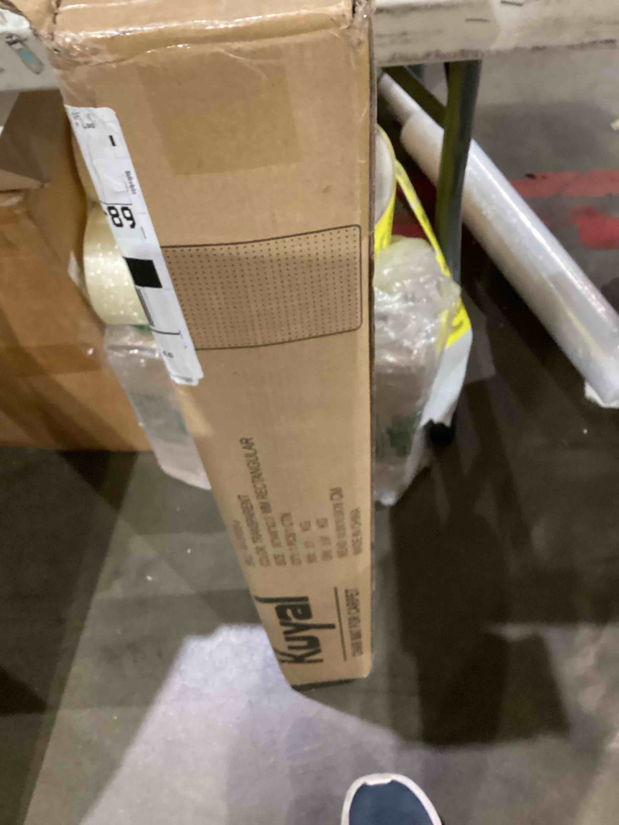 https://s3.amazonaws.com/lotting-images-prod/bidfta/TEA1638921_1751556272240.jpeg