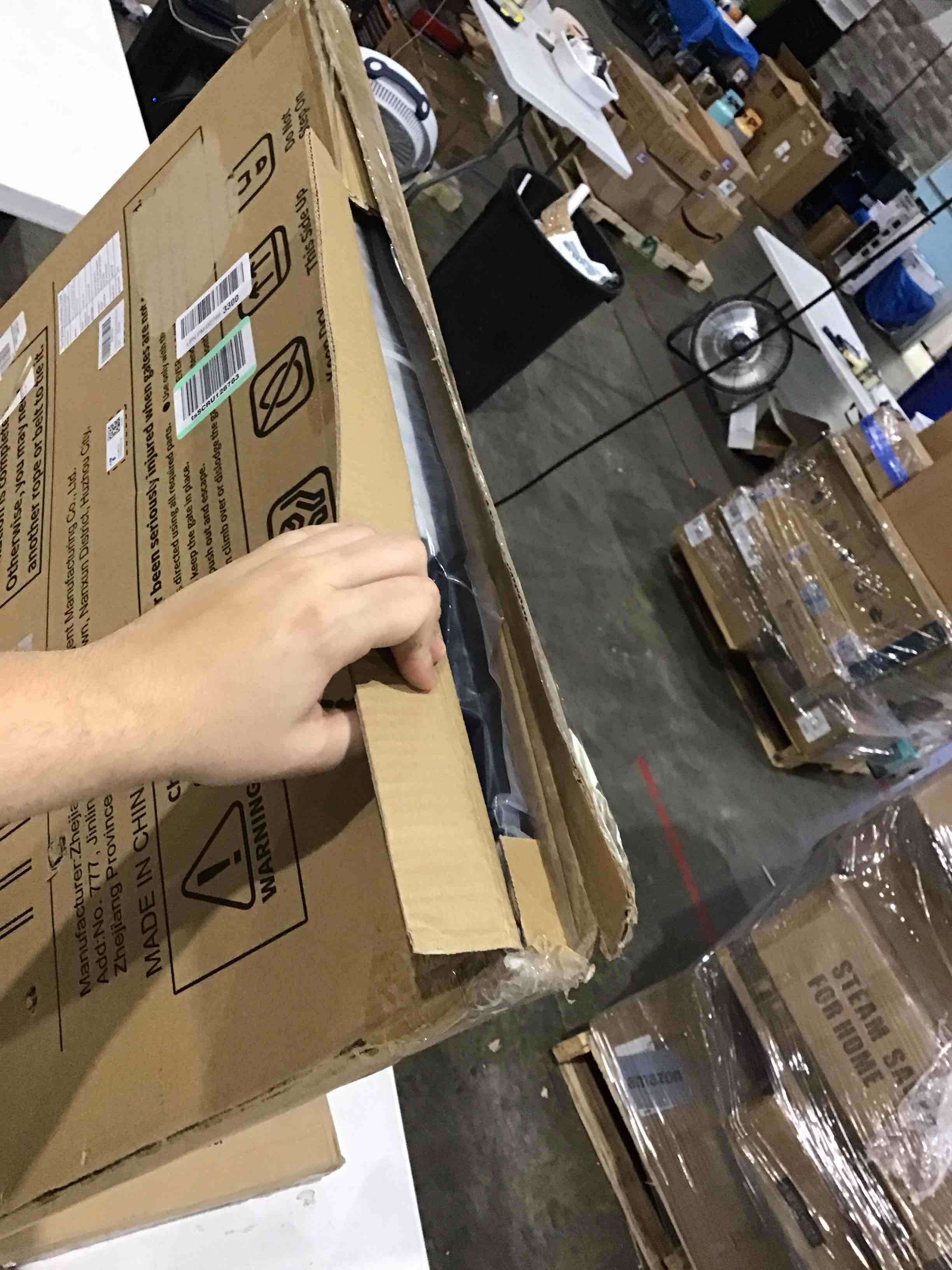 https://s3.amazonaws.com/lotting-images-prod/bidfta/TEA1638996_1751893067375.jpeg