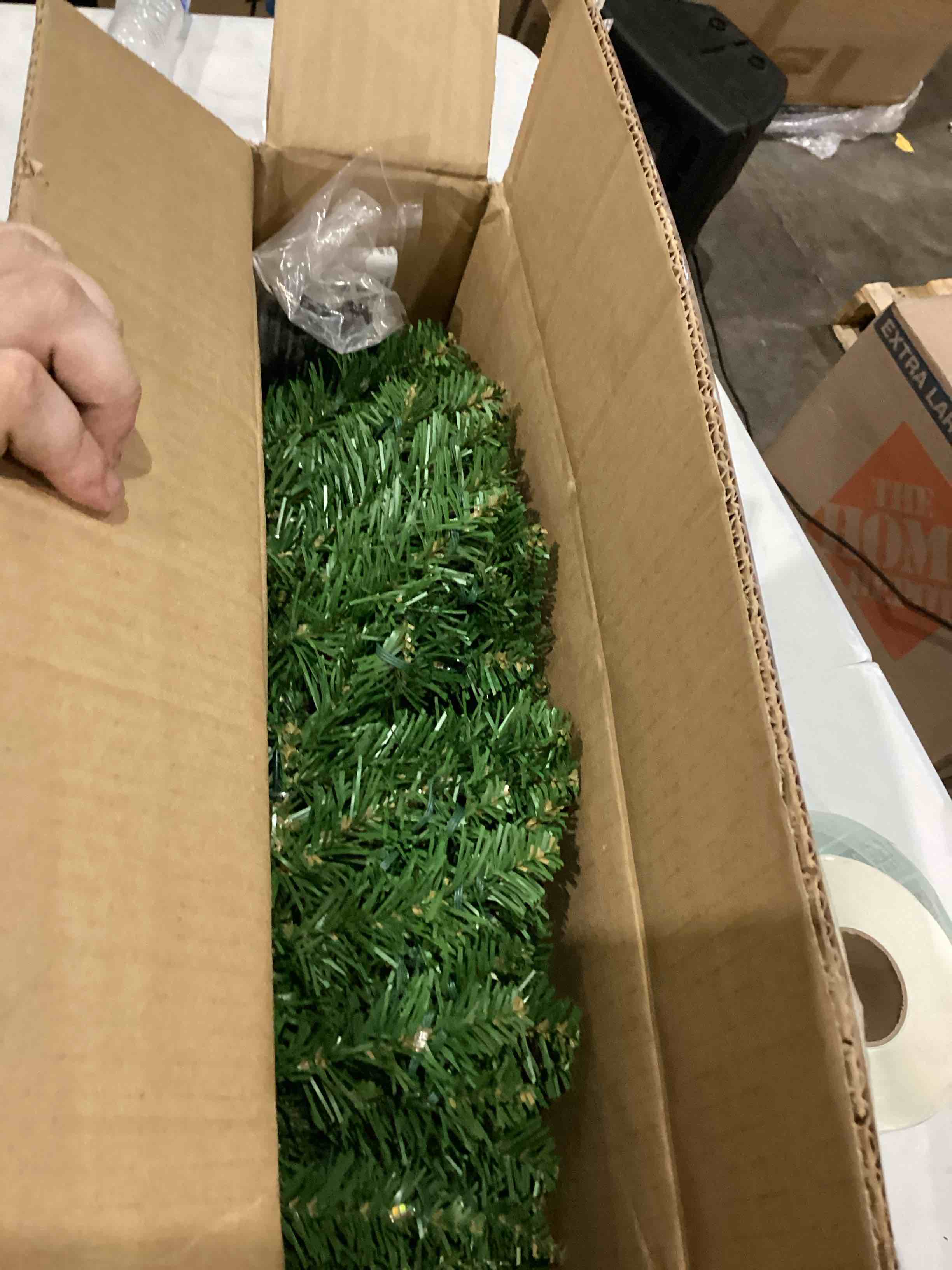 https://s3.amazonaws.com/lotting-images-prod/bidfta/TEA1639015_1750869806103.jpeg
