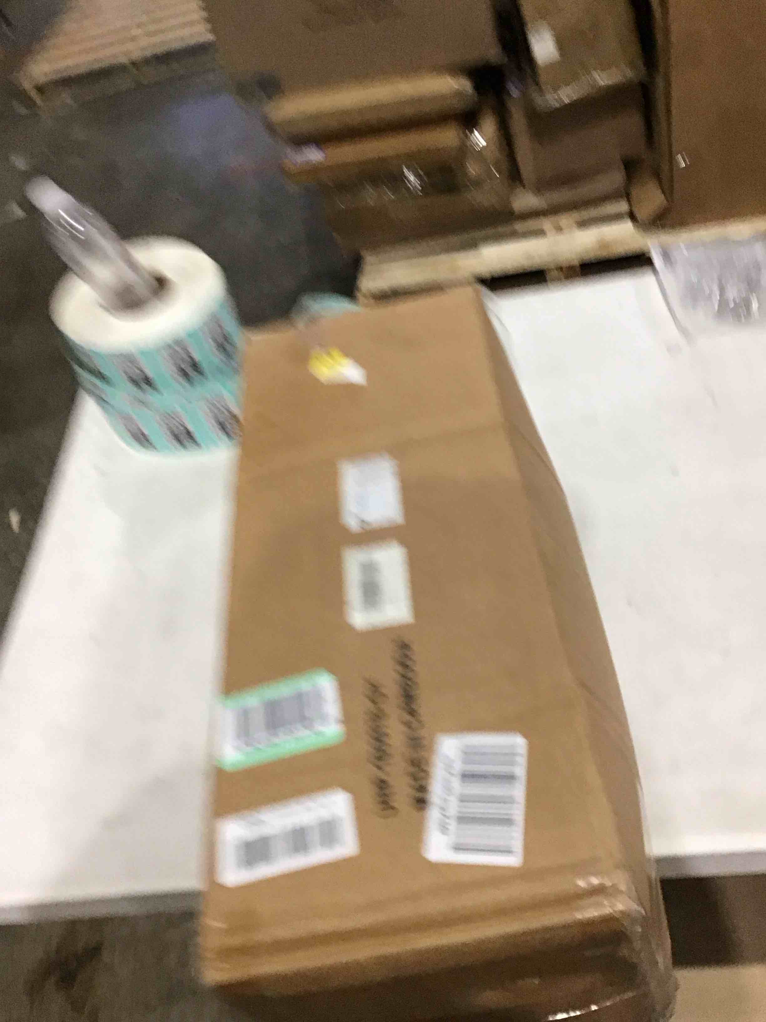 https://s3.amazonaws.com/lotting-images-prod/bidfta/TEA1639072_1751903036125.jpeg