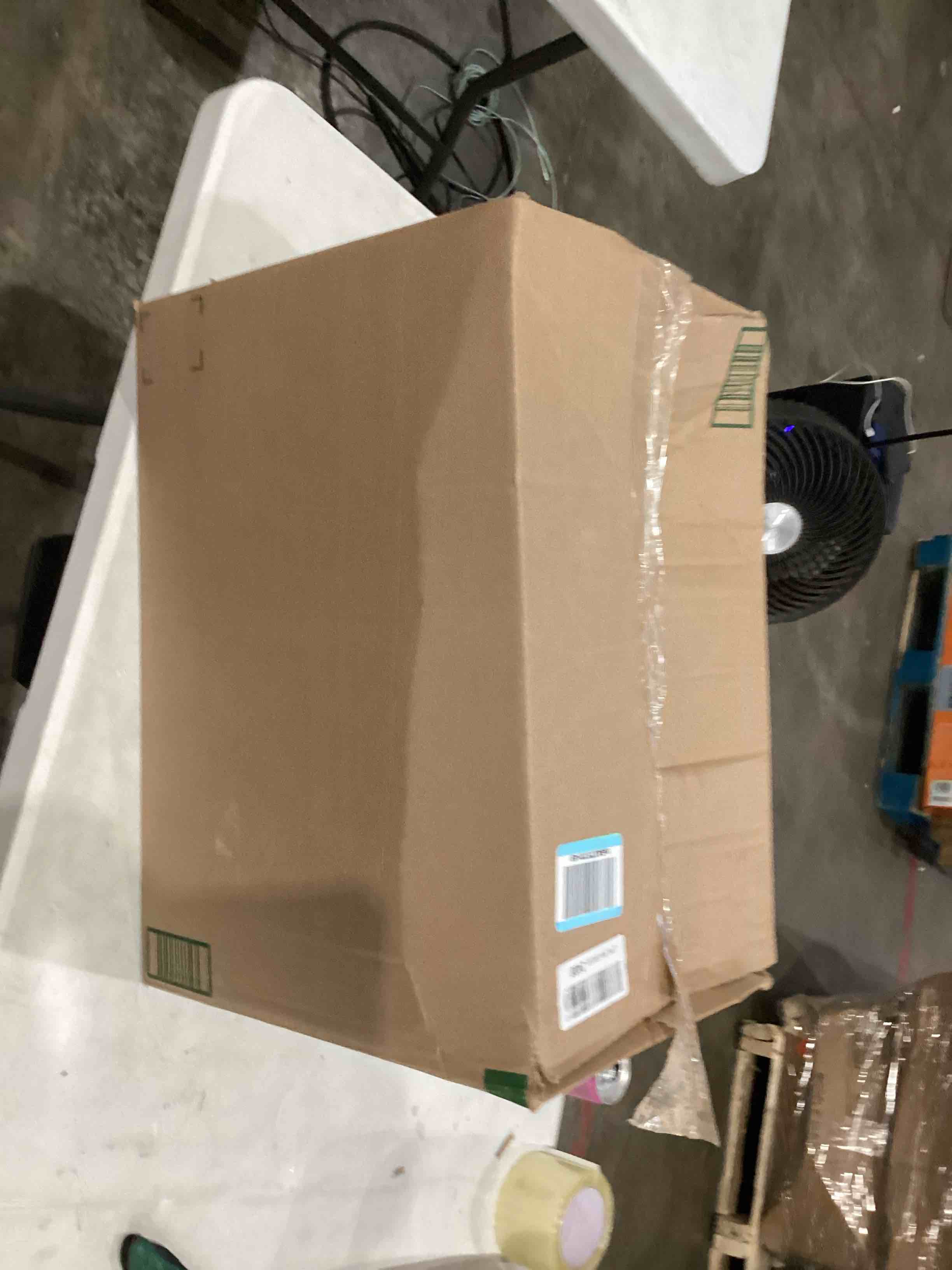 https://s3.amazonaws.com/lotting-images-prod/bidfta/TEA1639256_1752491627395.jpeg