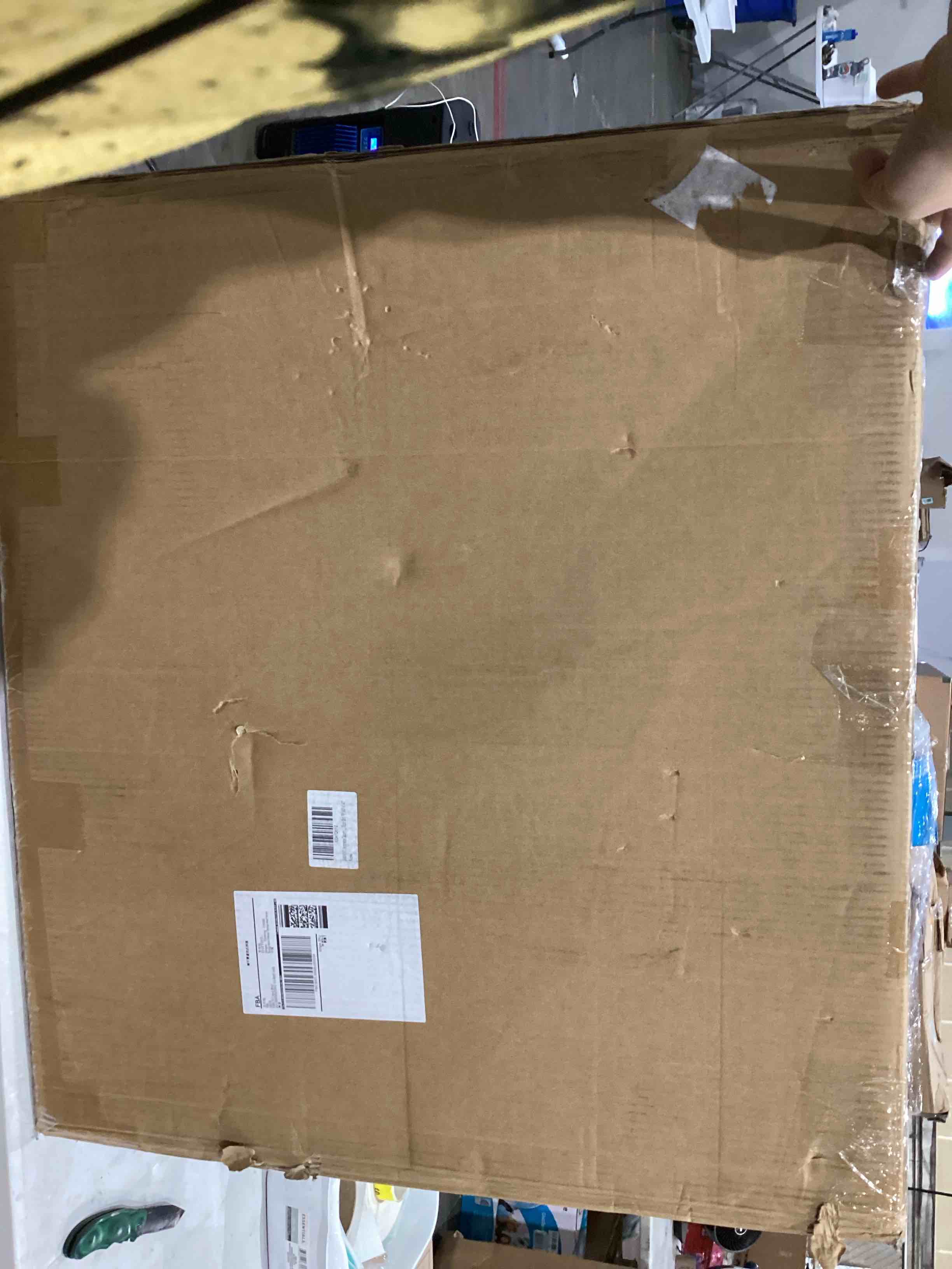 https://s3.amazonaws.com/lotting-images-prod/bidfta/TEA1639263_1752492966902.jpeg