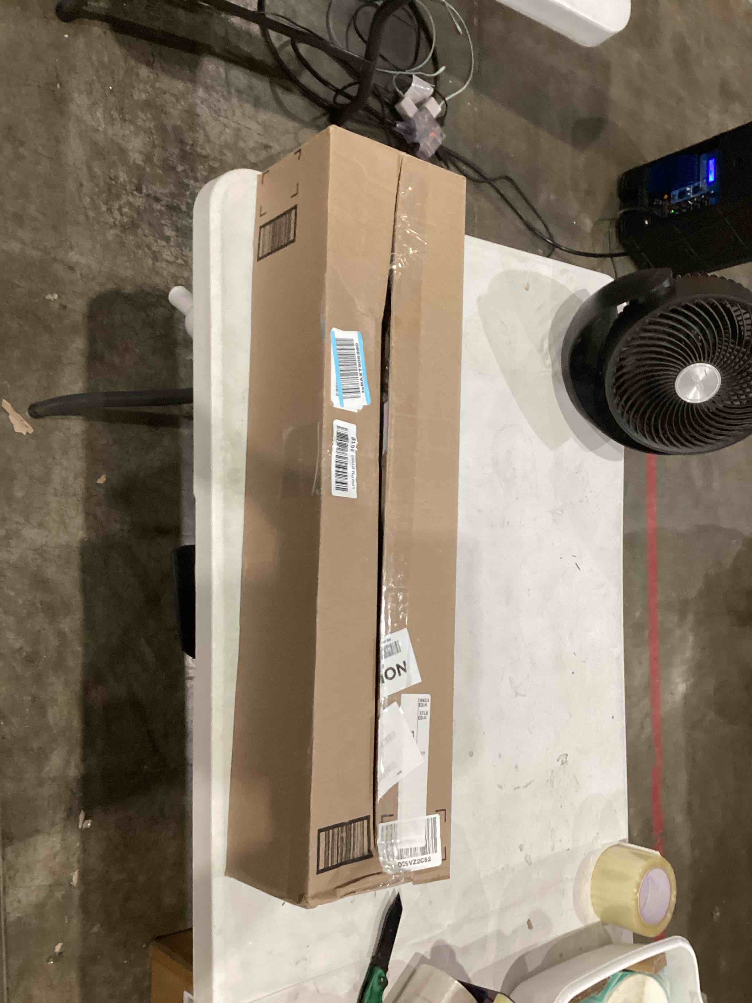 https://s3.amazonaws.com/lotting-images-prod/bidfta/TEA1639272_1752494768352.jpeg