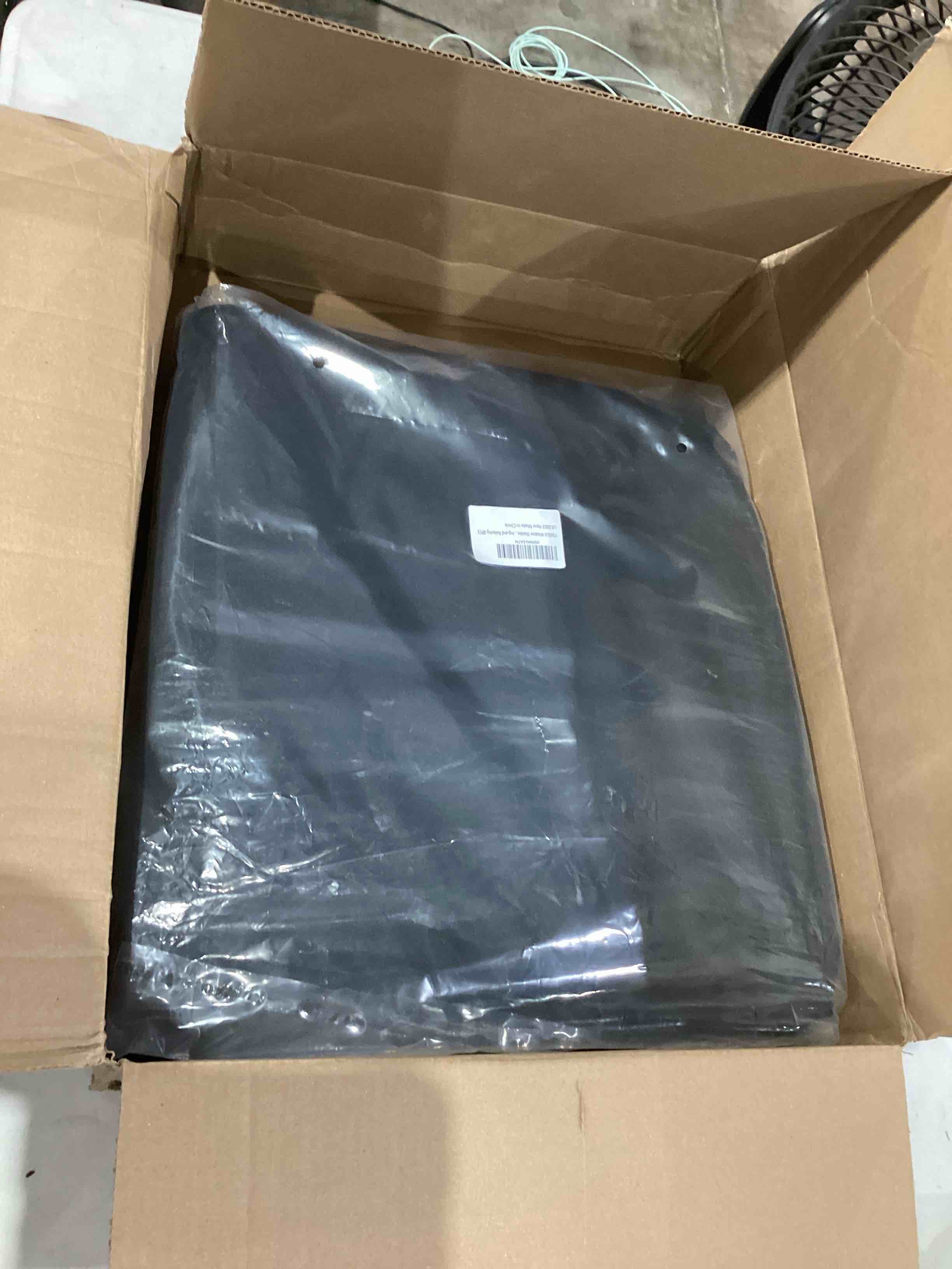 https://s3.amazonaws.com/lotting-images-prod/bidfta/TEA1639276_1752495514326.jpeg