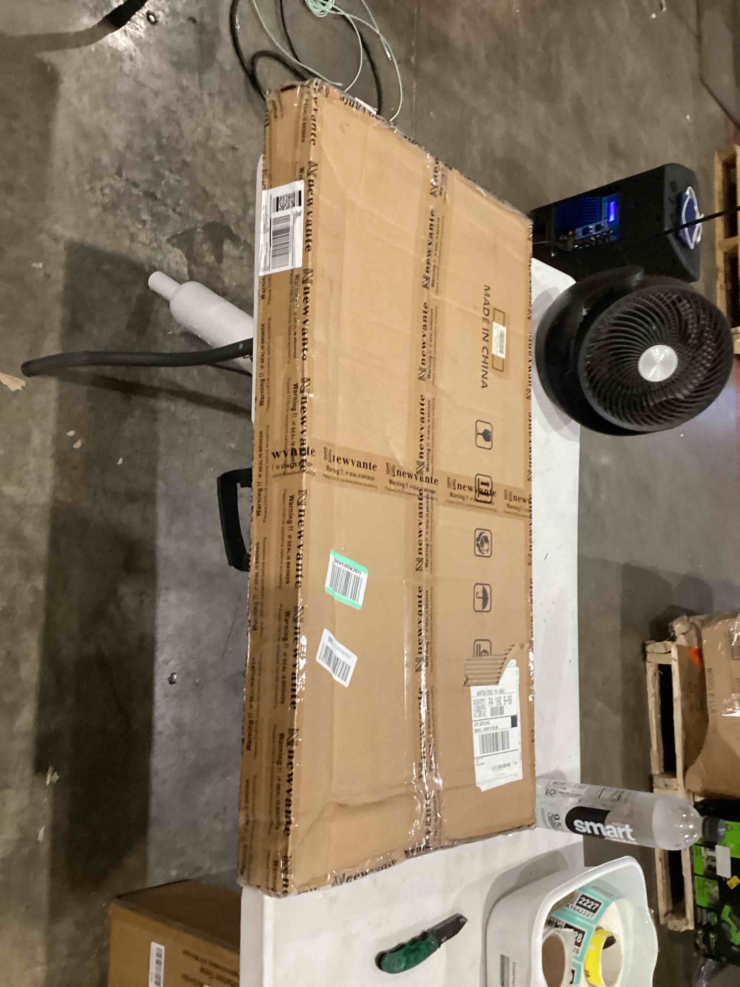 https://s3.amazonaws.com/lotting-images-prod/bidfta/TEA1639281_1752496879077.jpeg