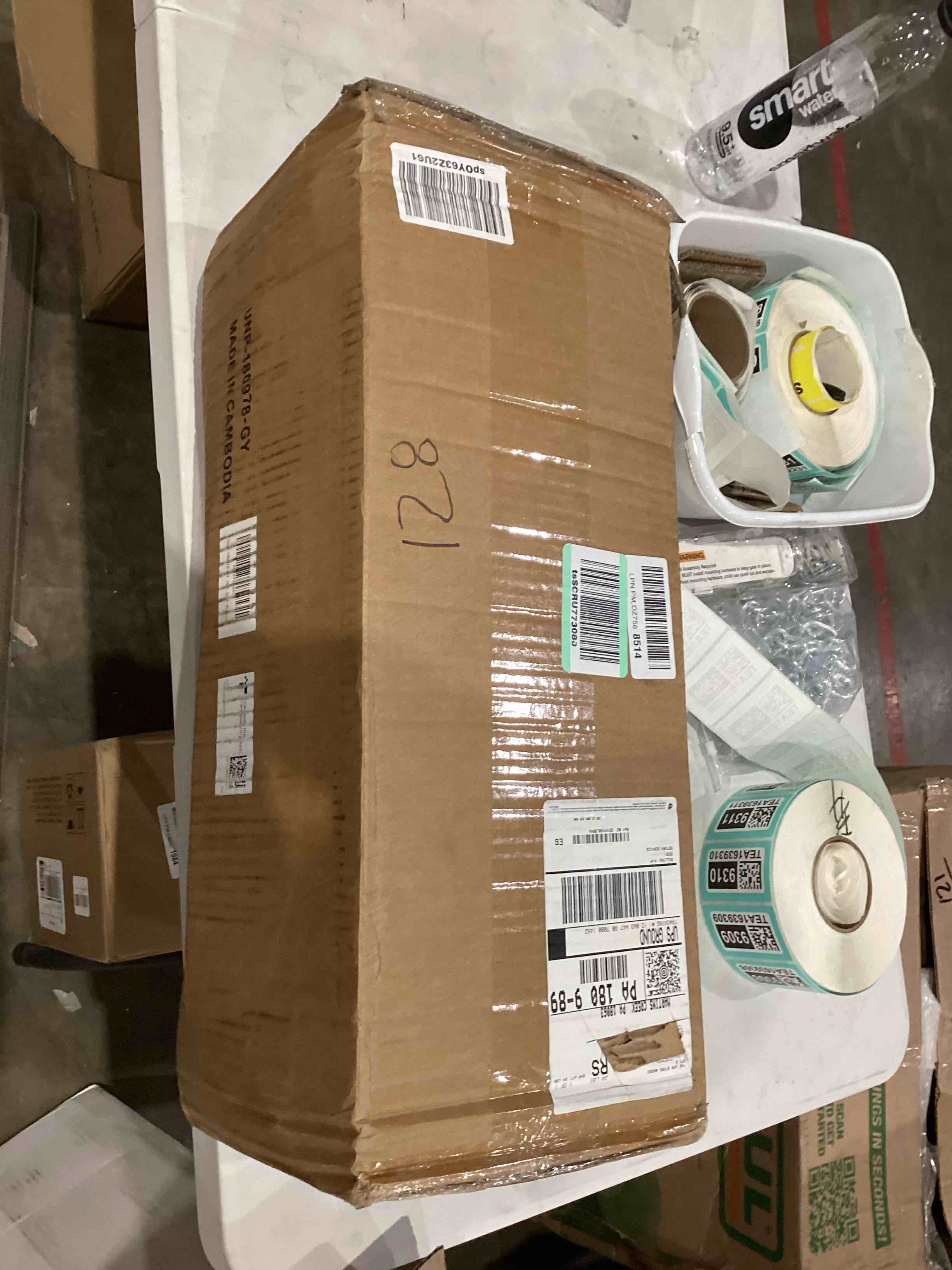 https://s3.amazonaws.com/lotting-images-prod/bidfta/TEA1639296_1752502675115.jpeg