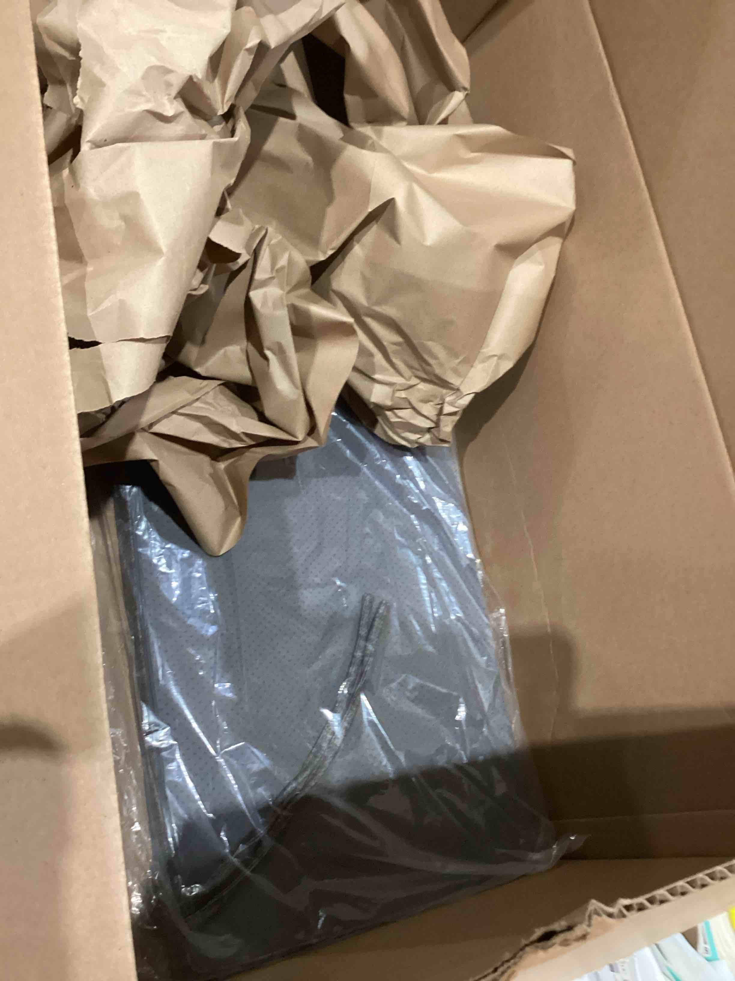 https://s3.amazonaws.com/lotting-images-prod/bidfta/TEA1639302_1752504826809.jpeg