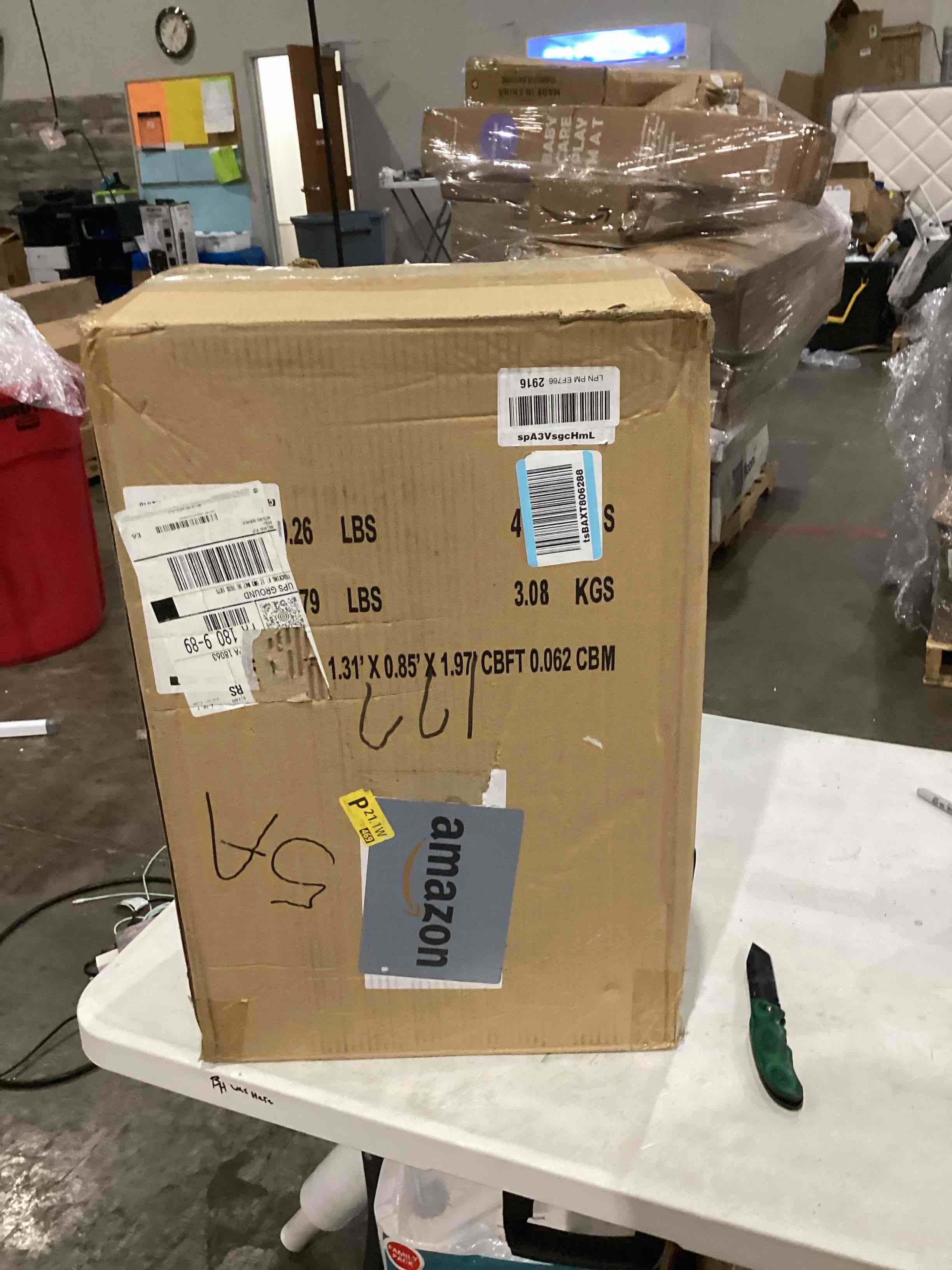 https://s3.amazonaws.com/lotting-images-prod/bidfta/TEA1639323_1752512803265.jpeg