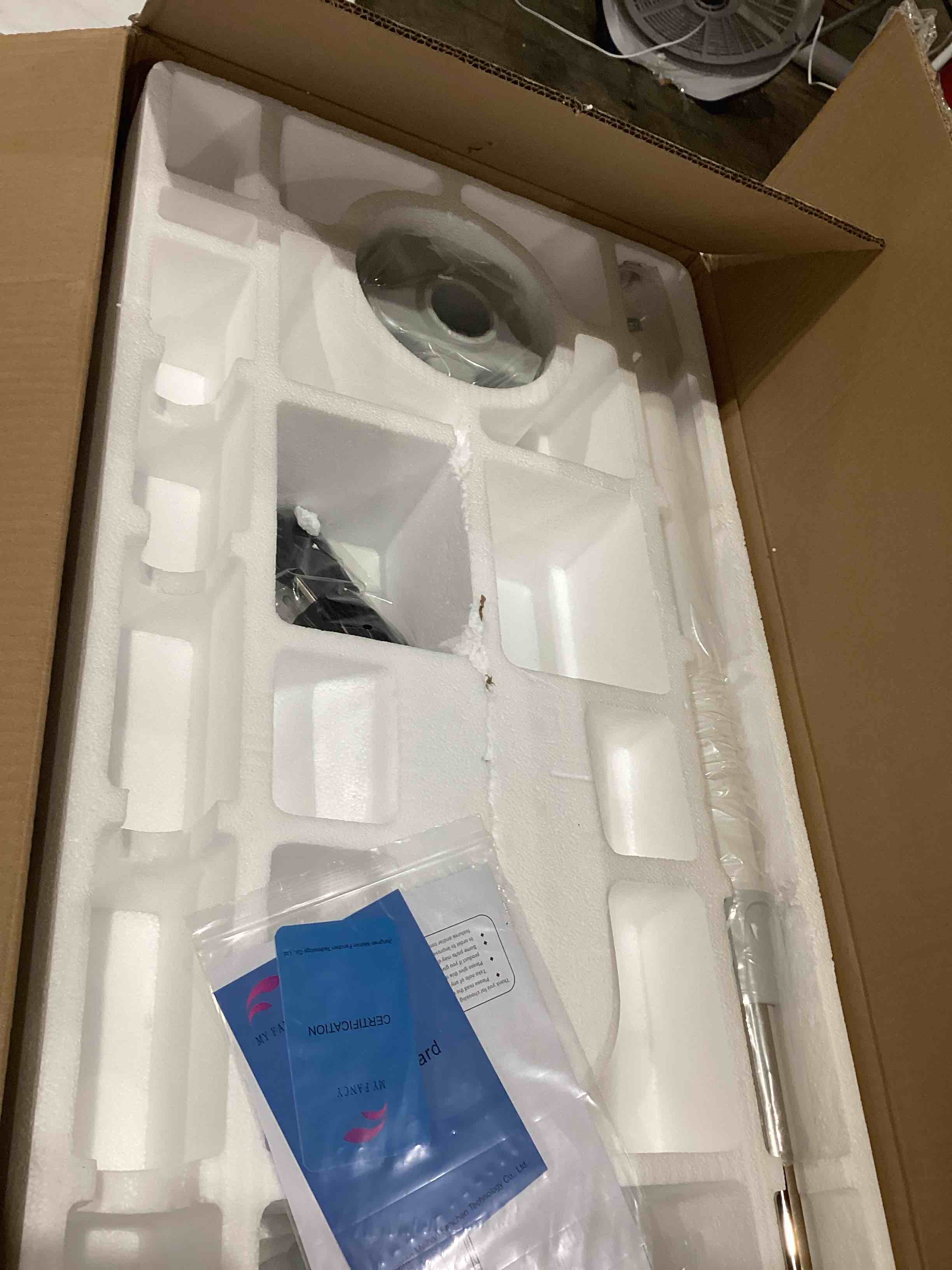 https://s3.amazonaws.com/lotting-images-prod/bidfta/TEA1639335_1752517840593.jpeg